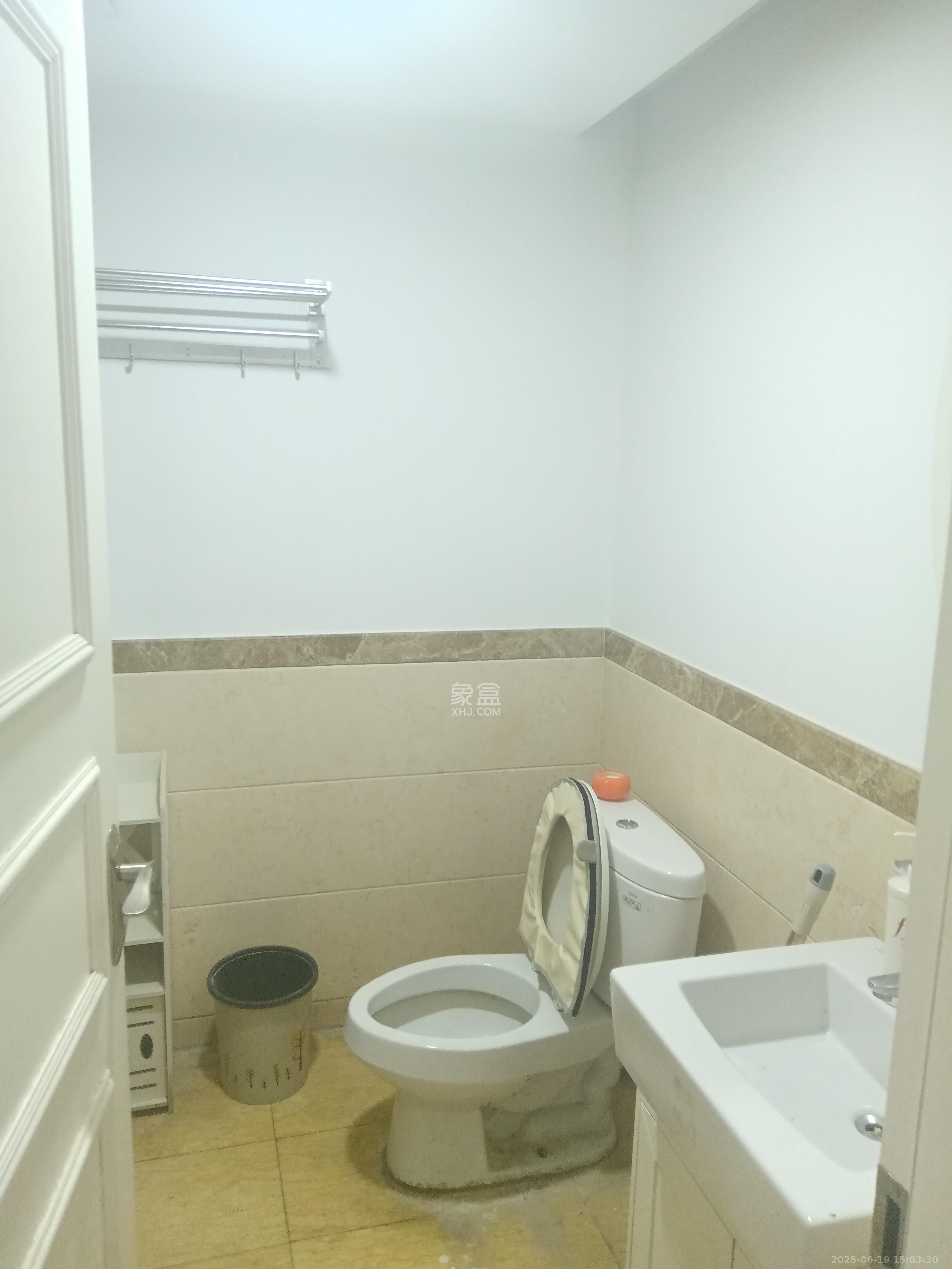 沁园春御院 1室1厅1卫 1700.0元/月 沁园春御院 1室1厅1卫 1700.0元/月室内图