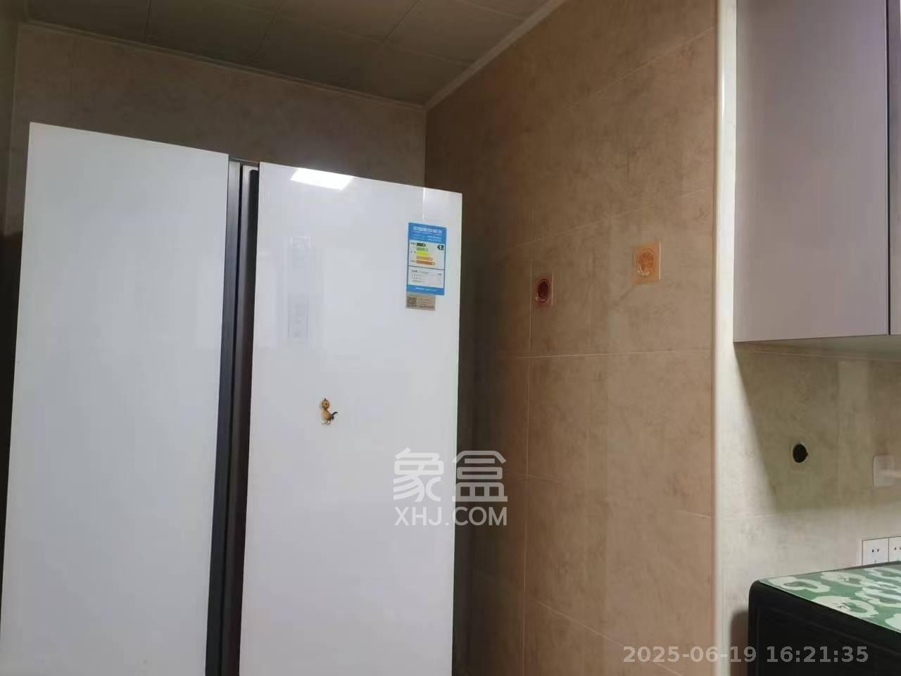 银桂苑  3室2厅2卫   3300.00元/月室内图
