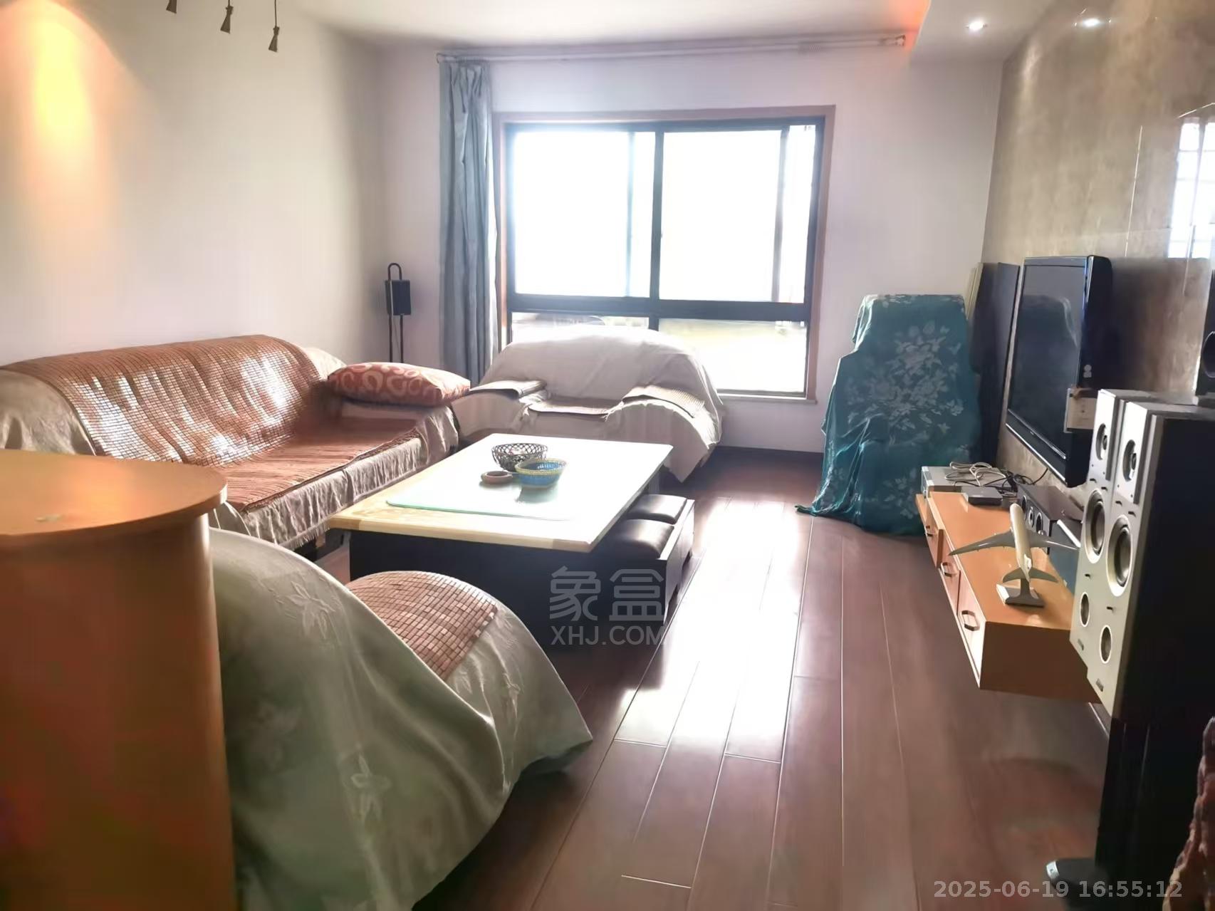 紫苑江岸 3室2厅2卫 1600.0元/月 紫苑江岸 3室2厅2卫 1600.0元/月室内图