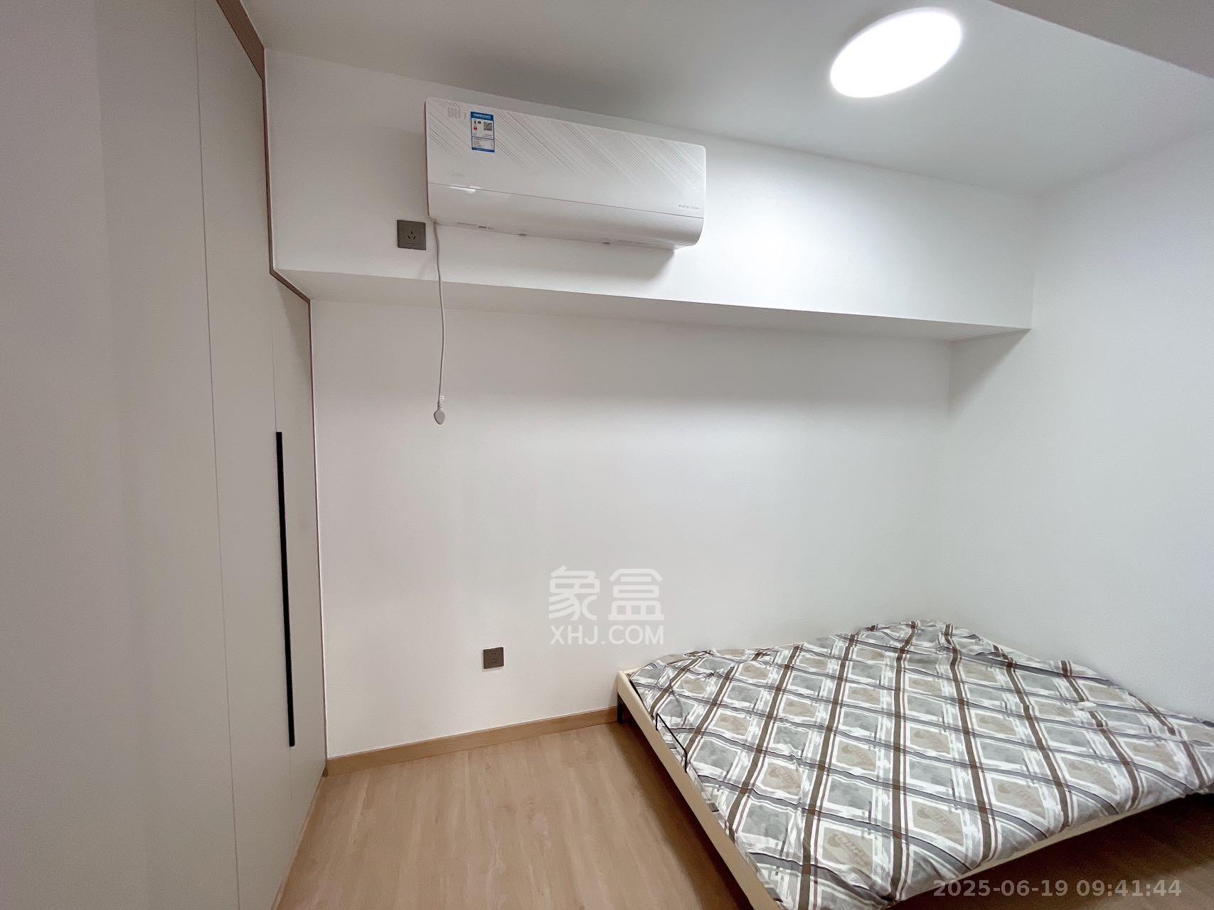 麓江春  2室2厅2卫   2400.00元/月室内图