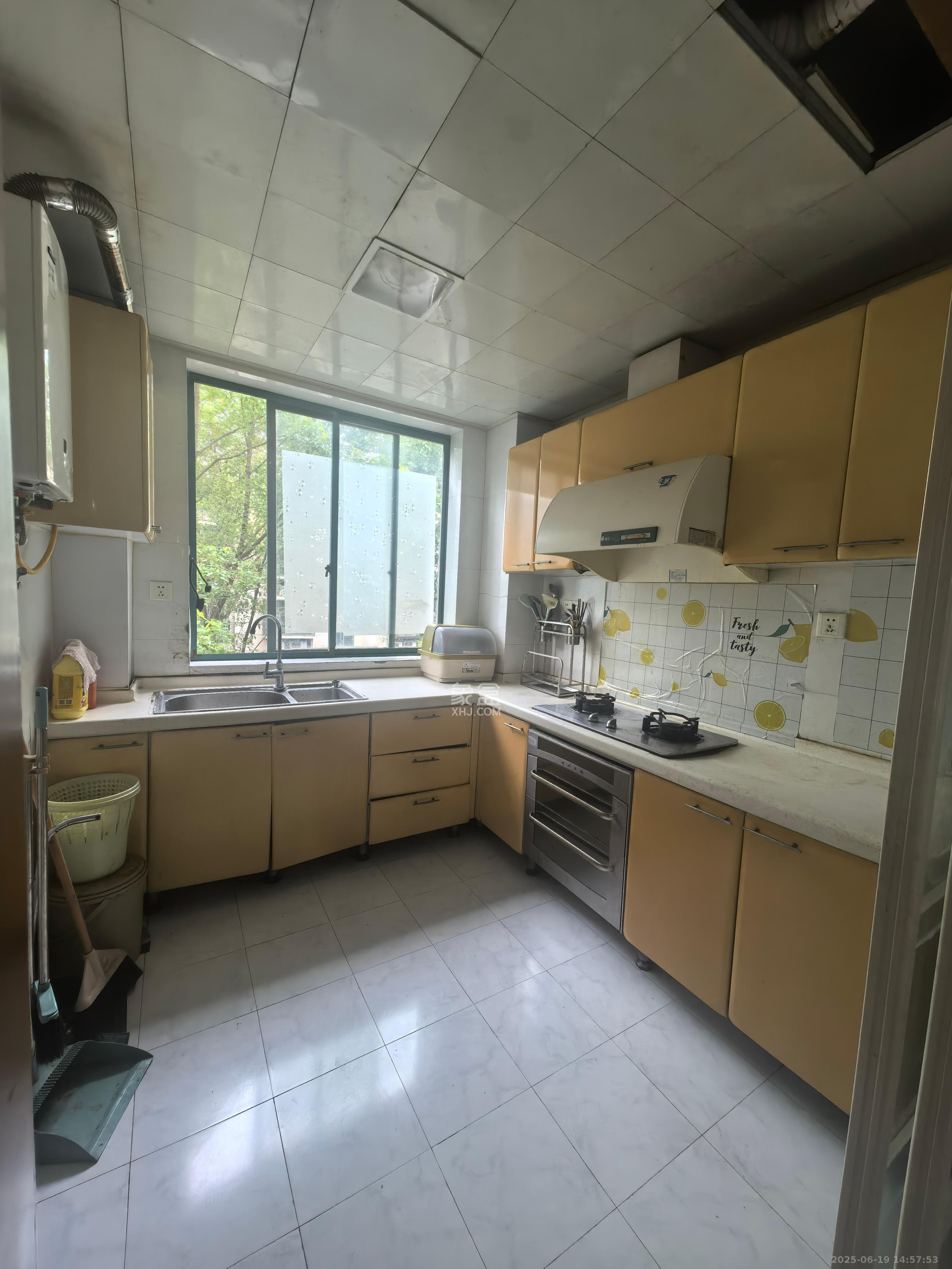 金帆江滨玫瑰园 3室2厅1卫 2000.0元/月 金帆江滨玫瑰园 3室2厅1卫 2000.0元/月室内图