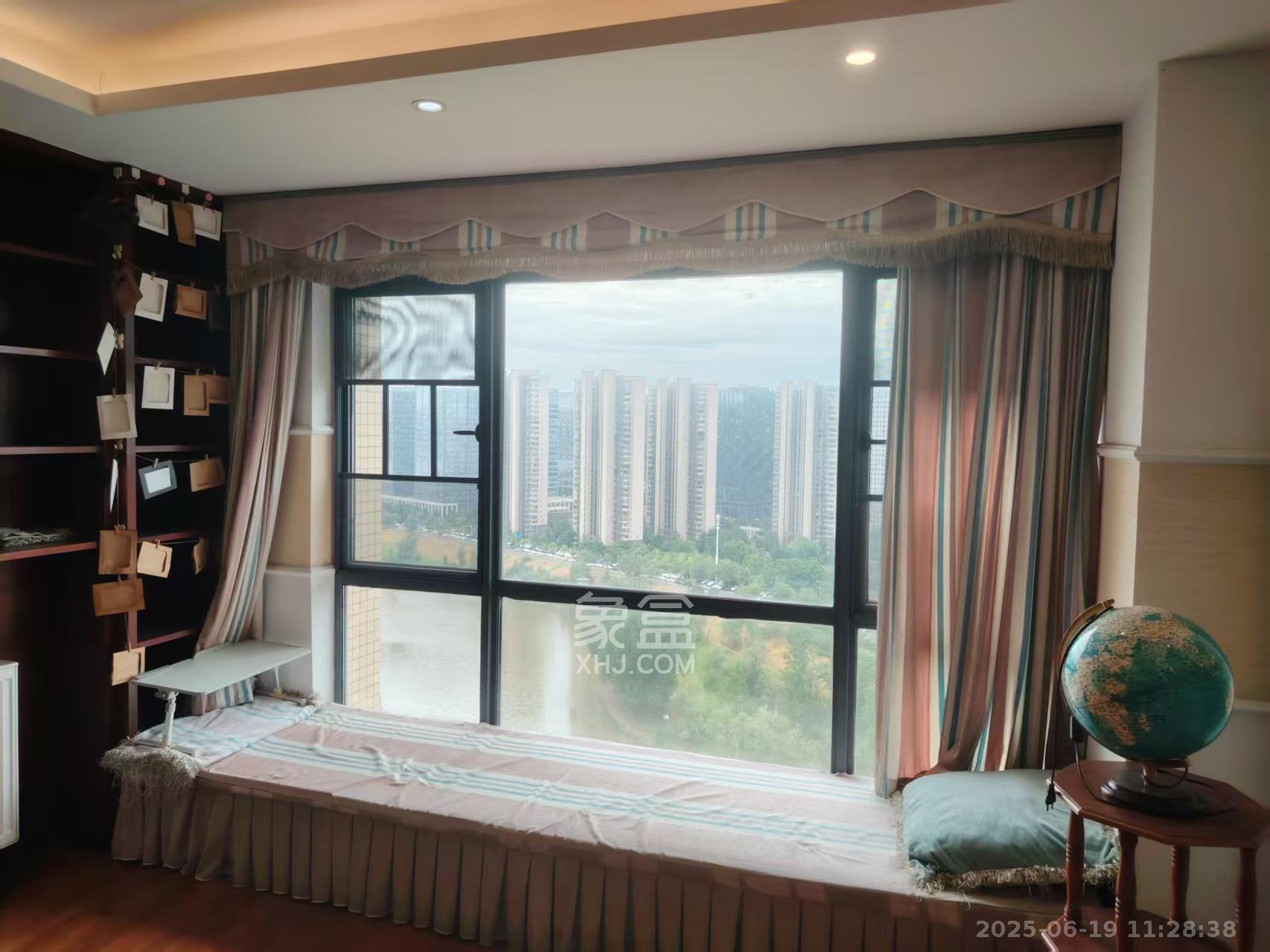 兰亭湾畔  4室2厅2卫    3700.0元/月室内图