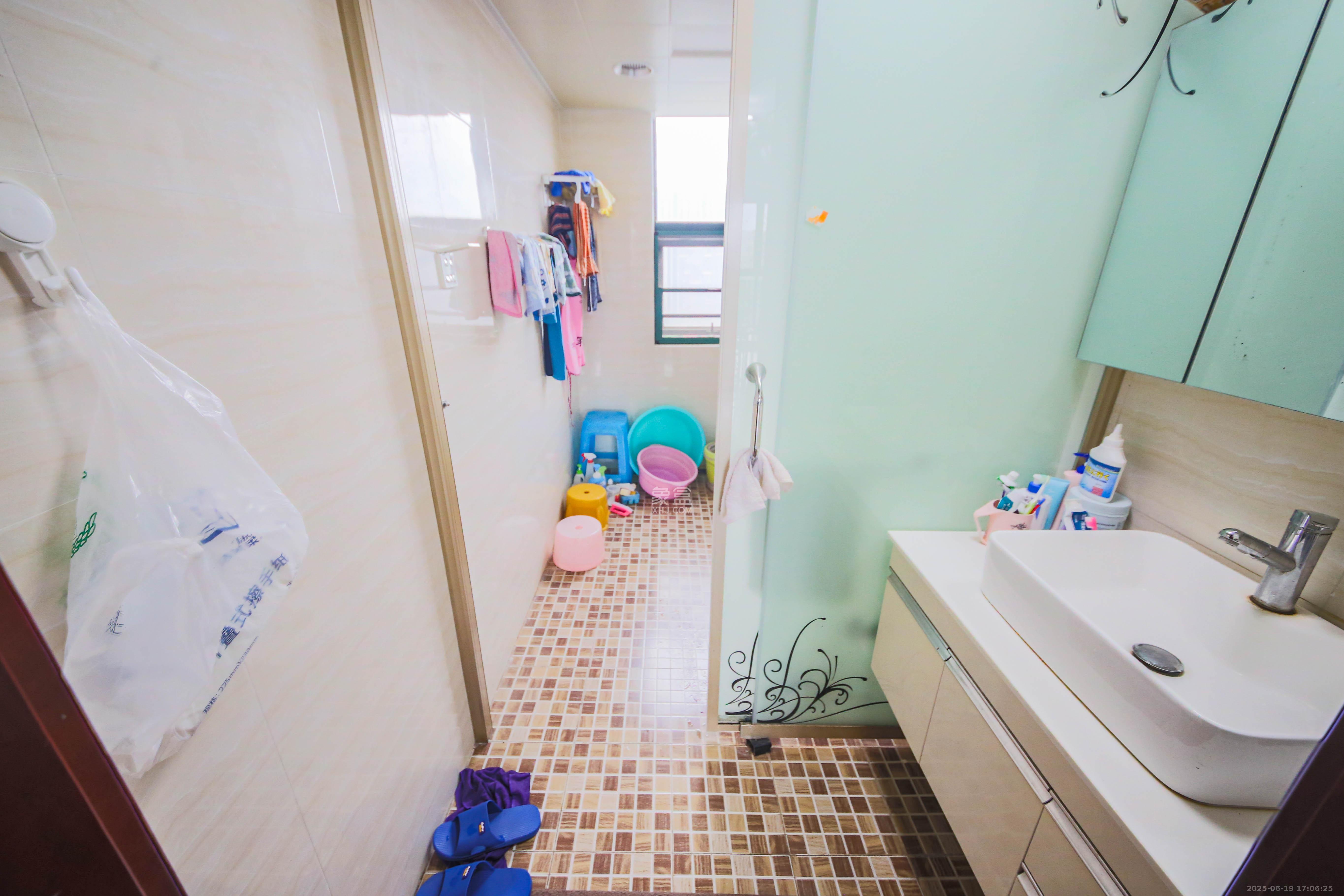 长沙欧洲城  3室2厅1卫    114.0万卫生间