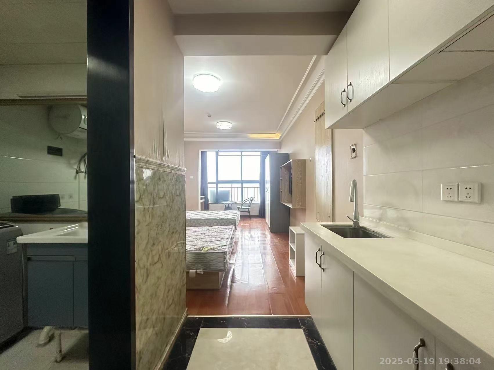 保利麓谷林语I区 1室1厅1卫 1400.0元/月 保利麓谷林语I区 1室1厅1卫 1400.0元/月室内图