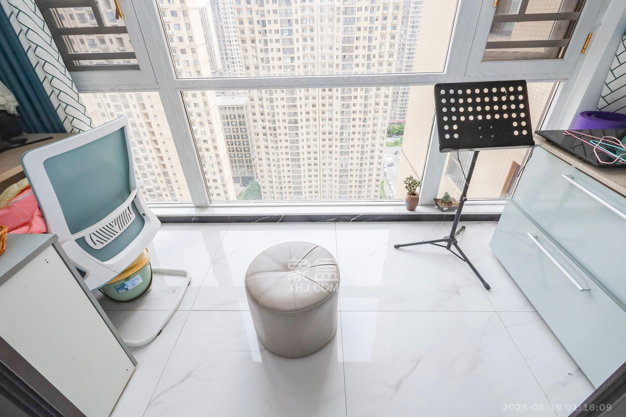 钰龙天下二期(钰龙佳园) 3室2厅2卫 222.0万 钰龙天下二期(钰龙佳园) 3室2厅2卫 222.0万阳台