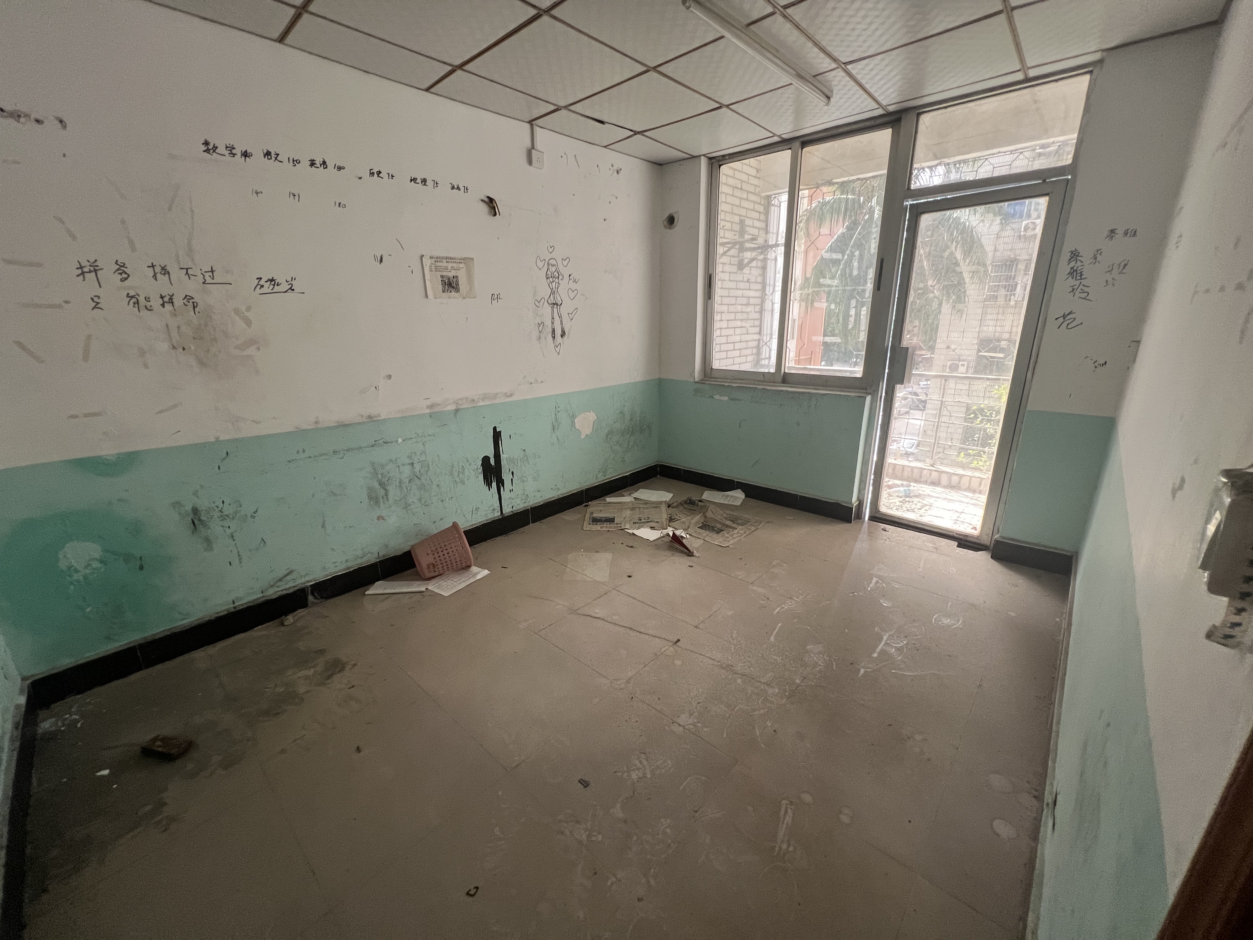 九都大厦 12室2厅3卫 25000.0元/月 九都大厦 12室2厅3卫 25000.0元/月室内图