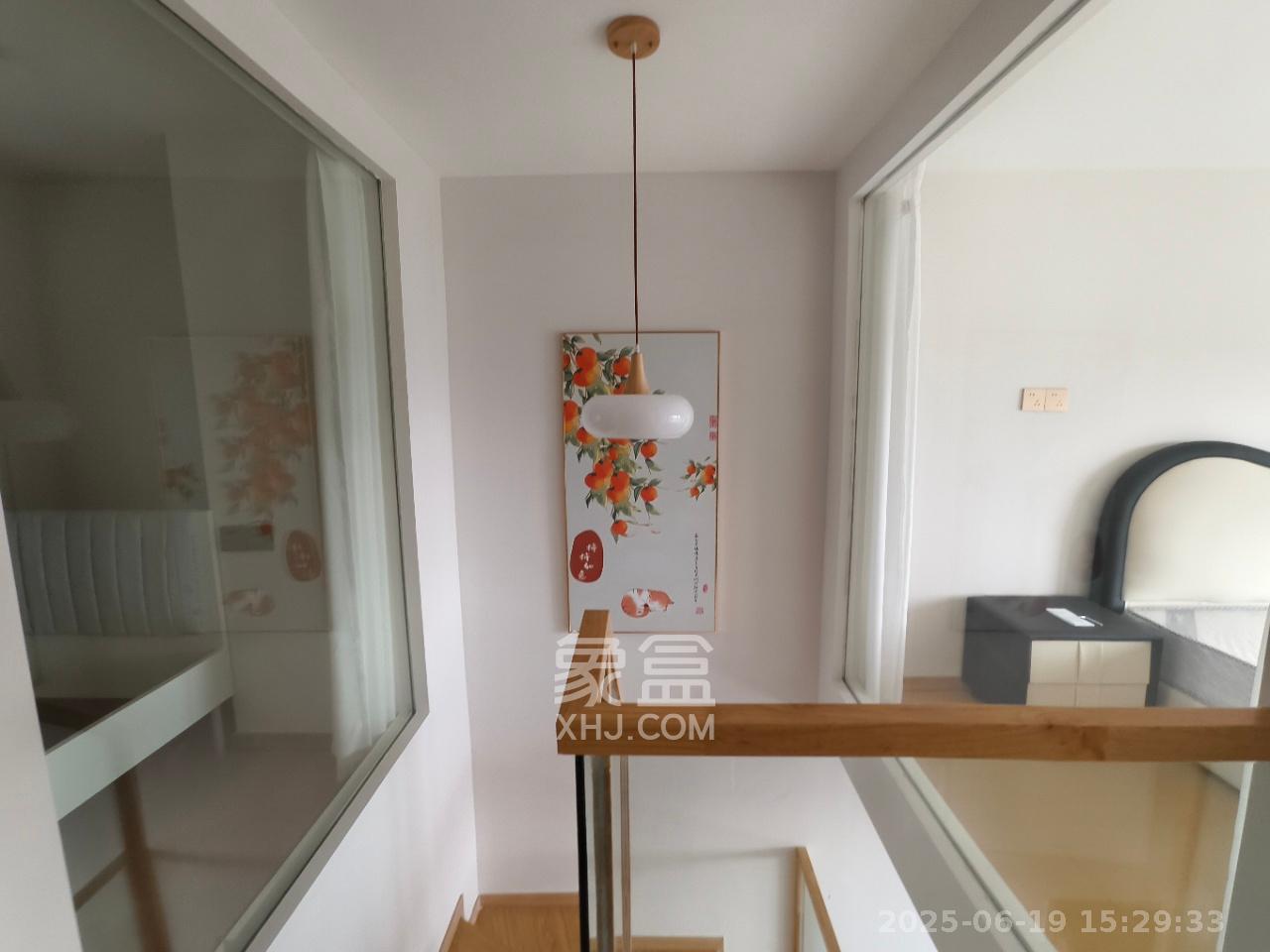 龙湖铂金岛  2室1厅1卫   2400.00元/月室内图
