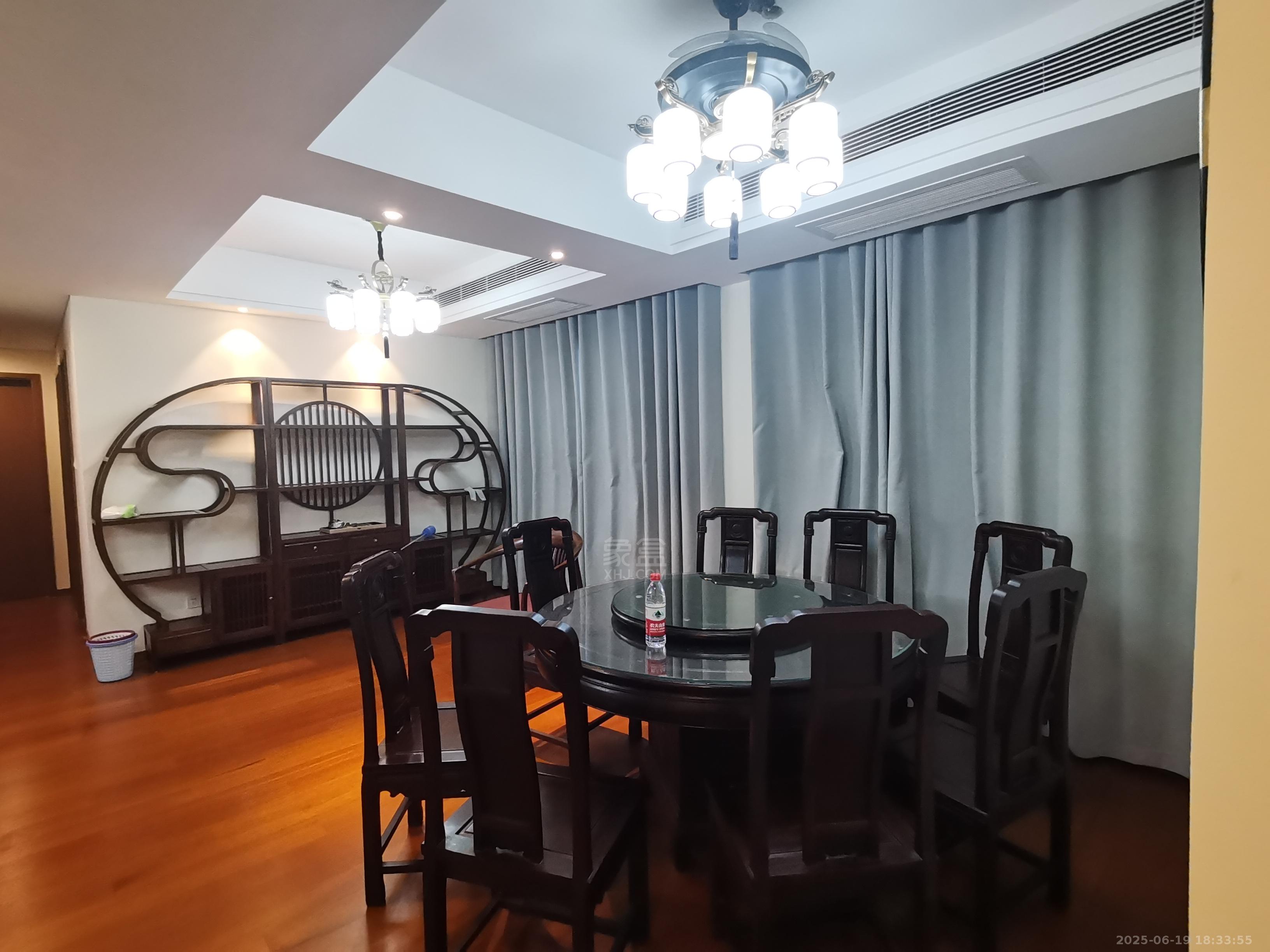 晋合湘水湾四期 3室2厅2卫 3500.0元/月 晋合湘水湾四期 3室2厅2卫 3500.0元/月室内图