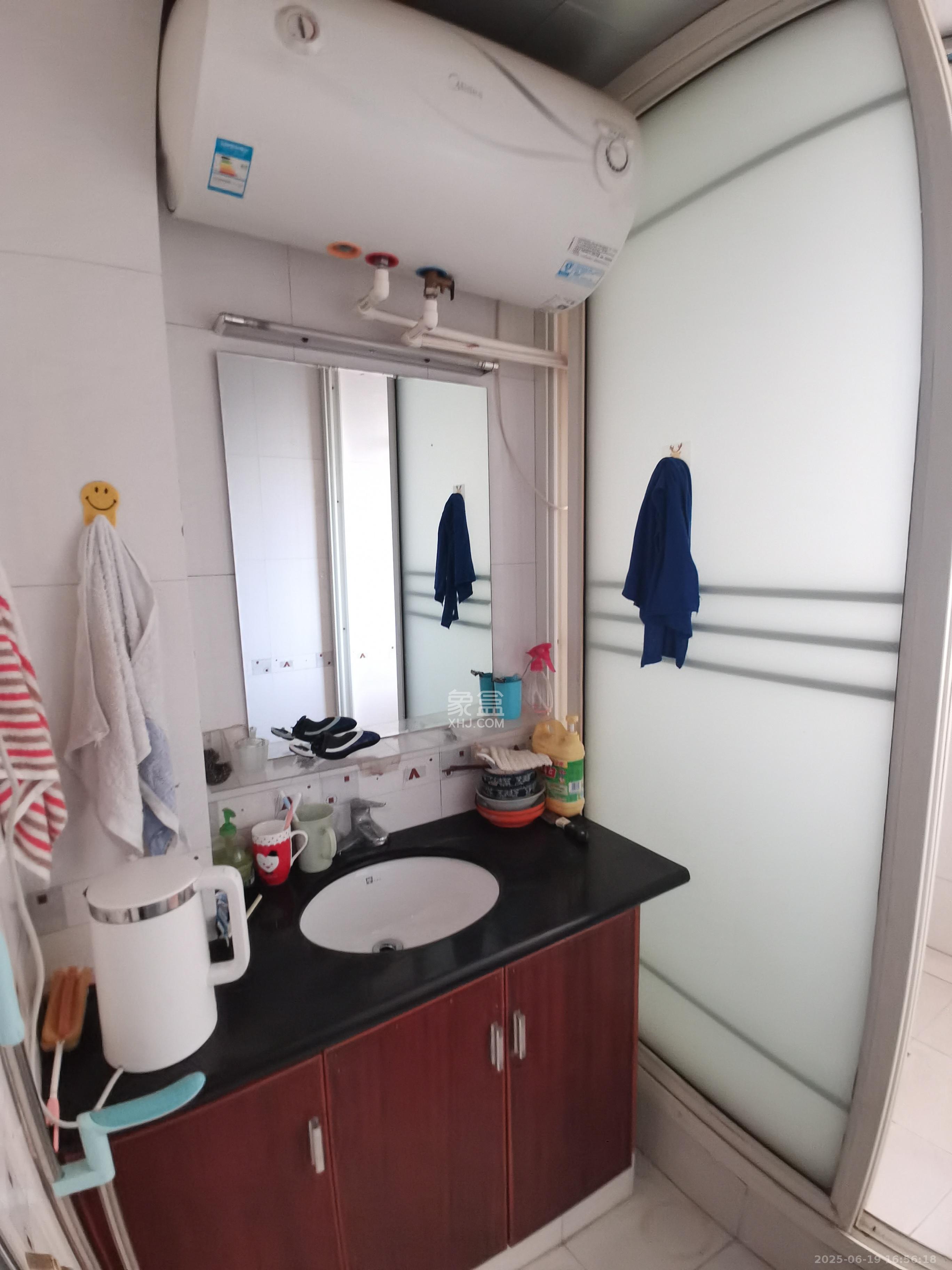 东一时区   32.8㎡     1300.00元/月室内图