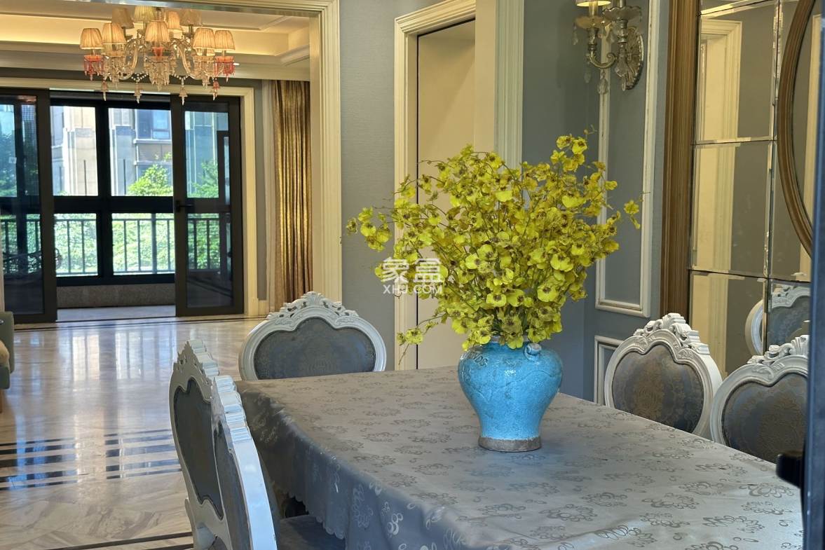 海航豪庭南苑  3室2厅1卫    5000.0元/月 海航豪庭南苑  3室2厅1卫    5000.0元/月室内图