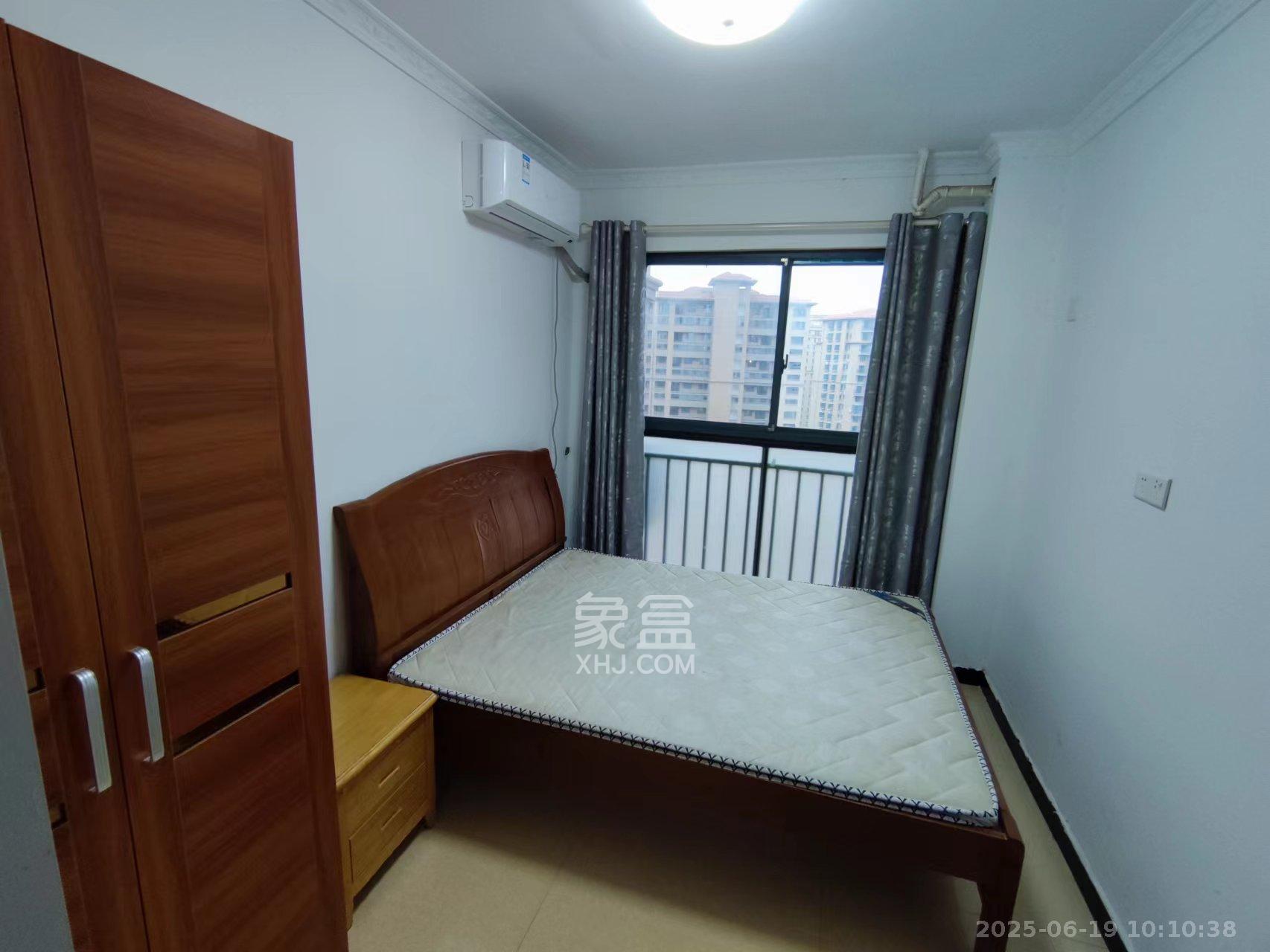 邦盛水岸御园  4室2厅2卫    2400.0元/月室内图