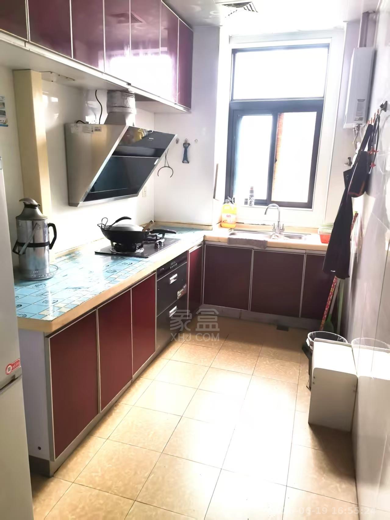 紫苑江岸 3室2厅2卫 1600.0元/月 紫苑江岸 3室2厅2卫 1600.0元/月室内图