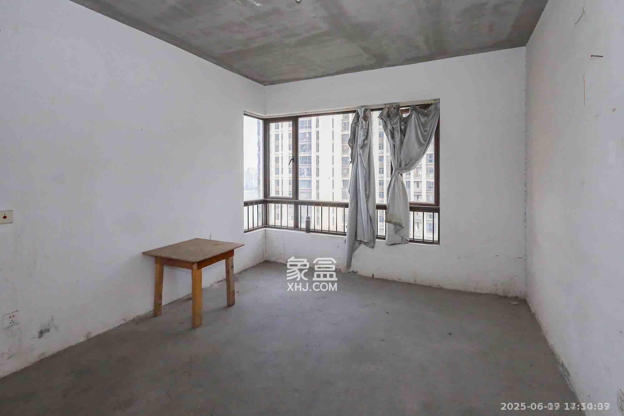 南山雍江汇(滨江国际新城)  3室2厅2卫    2500.0元/月 南山雍江汇(滨江国际新城)  3室2厅2卫    2500.0元/月室内图