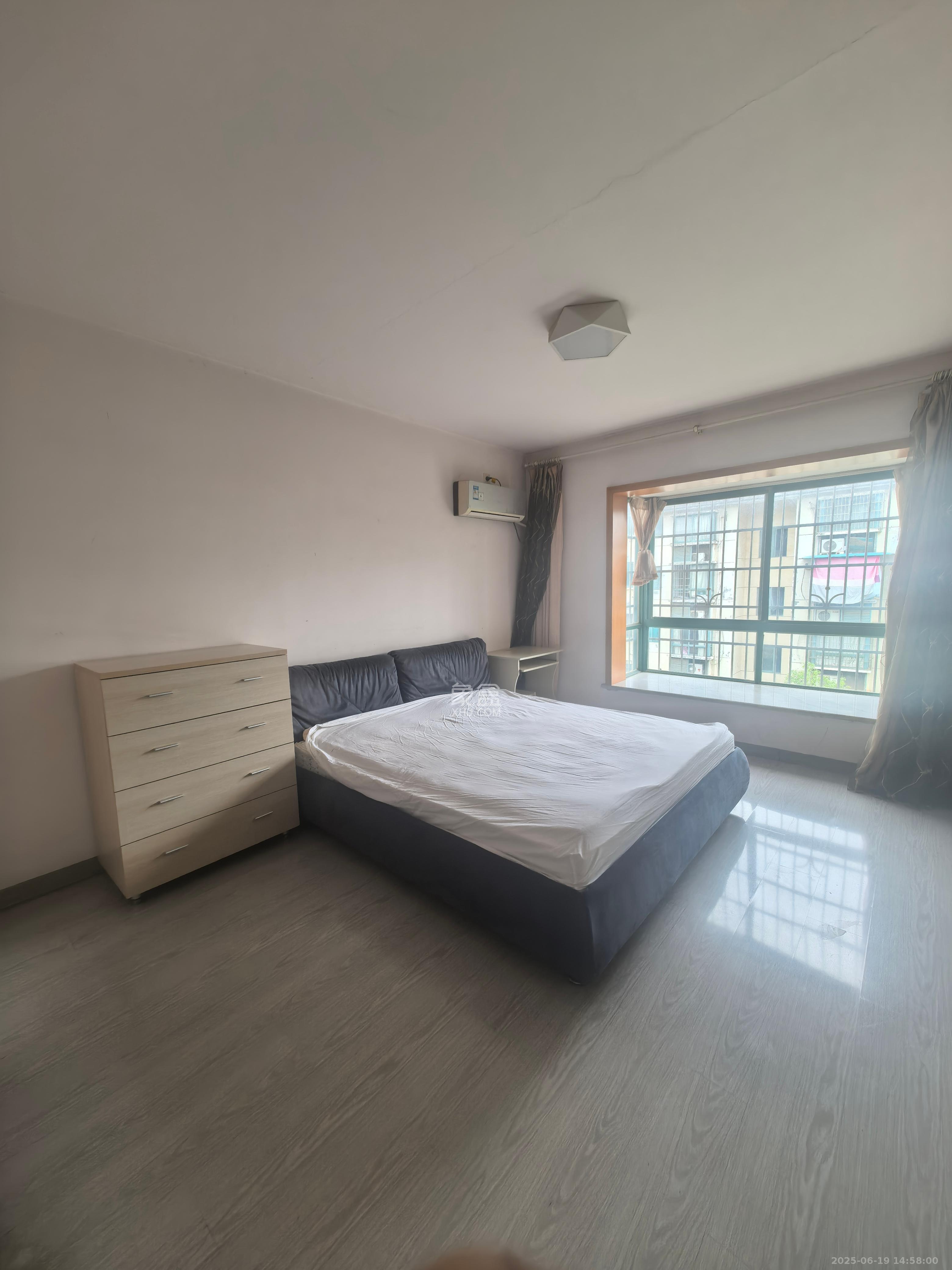 金帆江滨玫瑰园 3室2厅1卫 2000.0元/月 金帆江滨玫瑰园 3室2厅1卫 2000.0元/月室内图