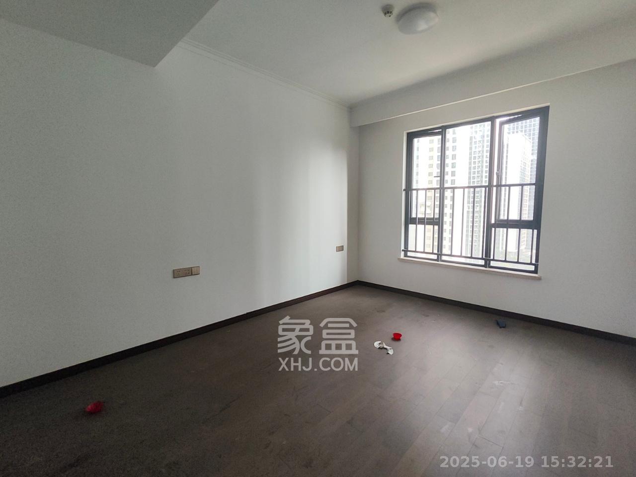 绿地长沙城际空间站（绿地新里佳苑）  5室2厅2卫   5500.00元/月室内图