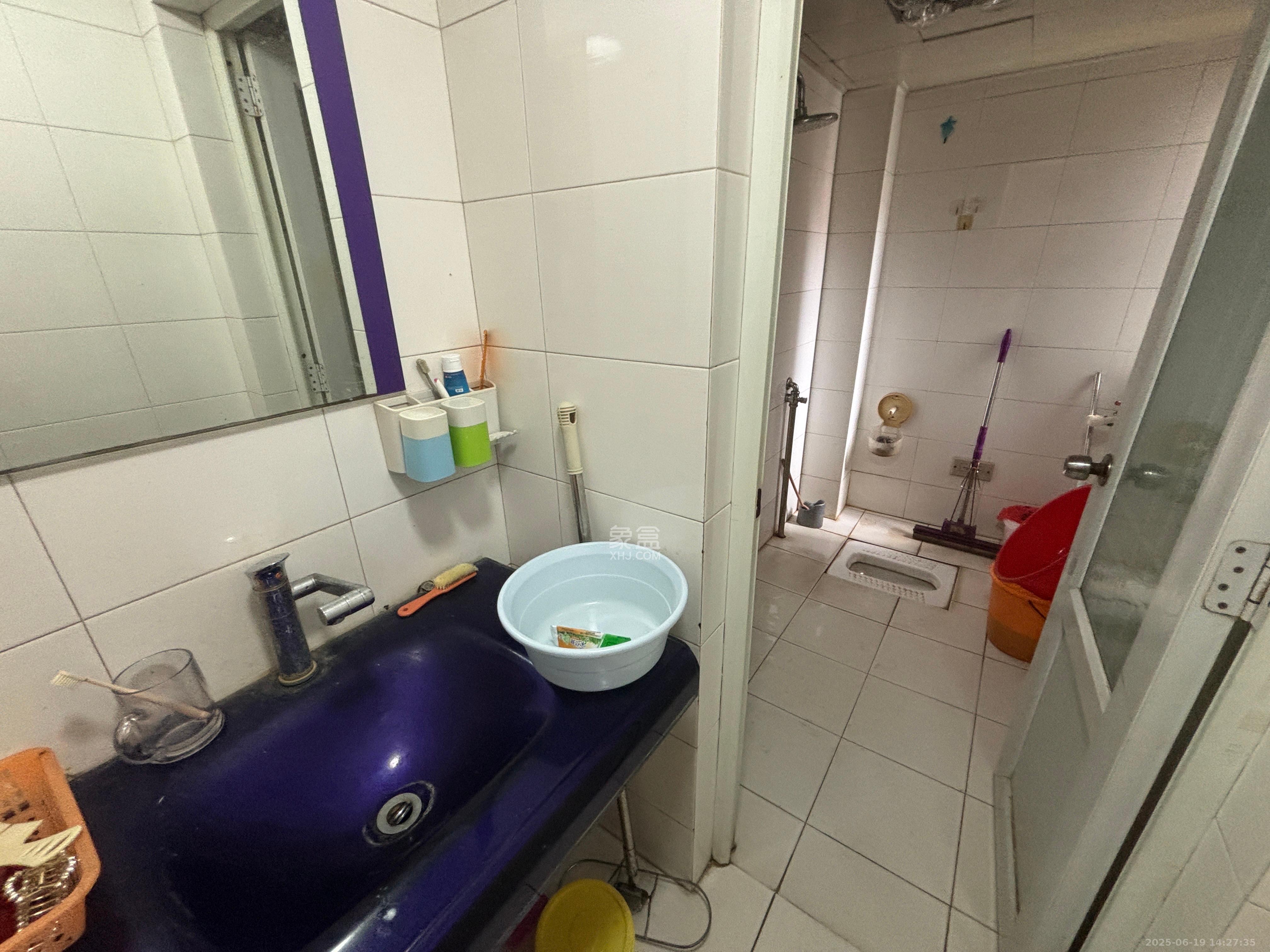 德馨园  2室1厅1卫    1500.0元/月 德馨园  2室1厅1卫    1500.0元/月室内图