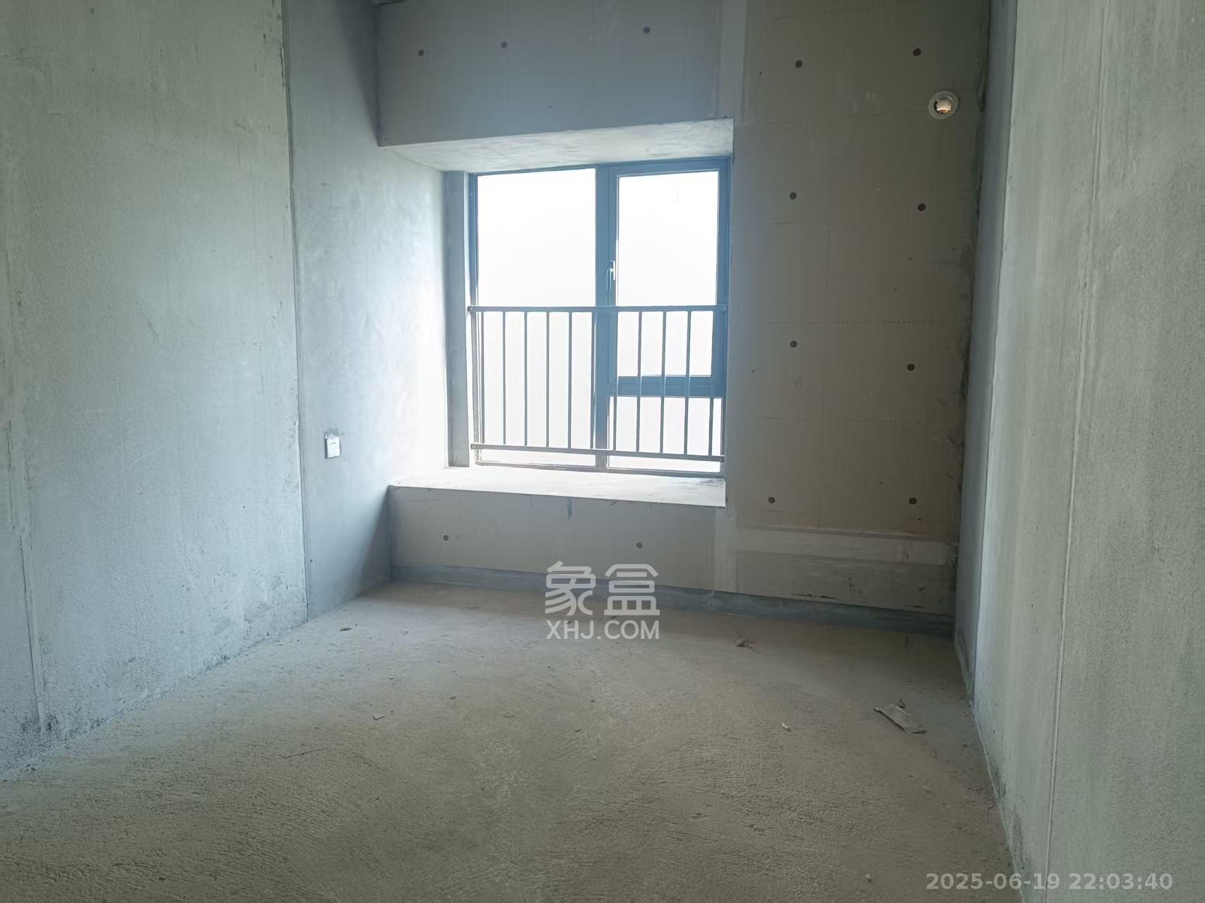 保利东郡  3室2厅2卫    1800.0元/月室内图