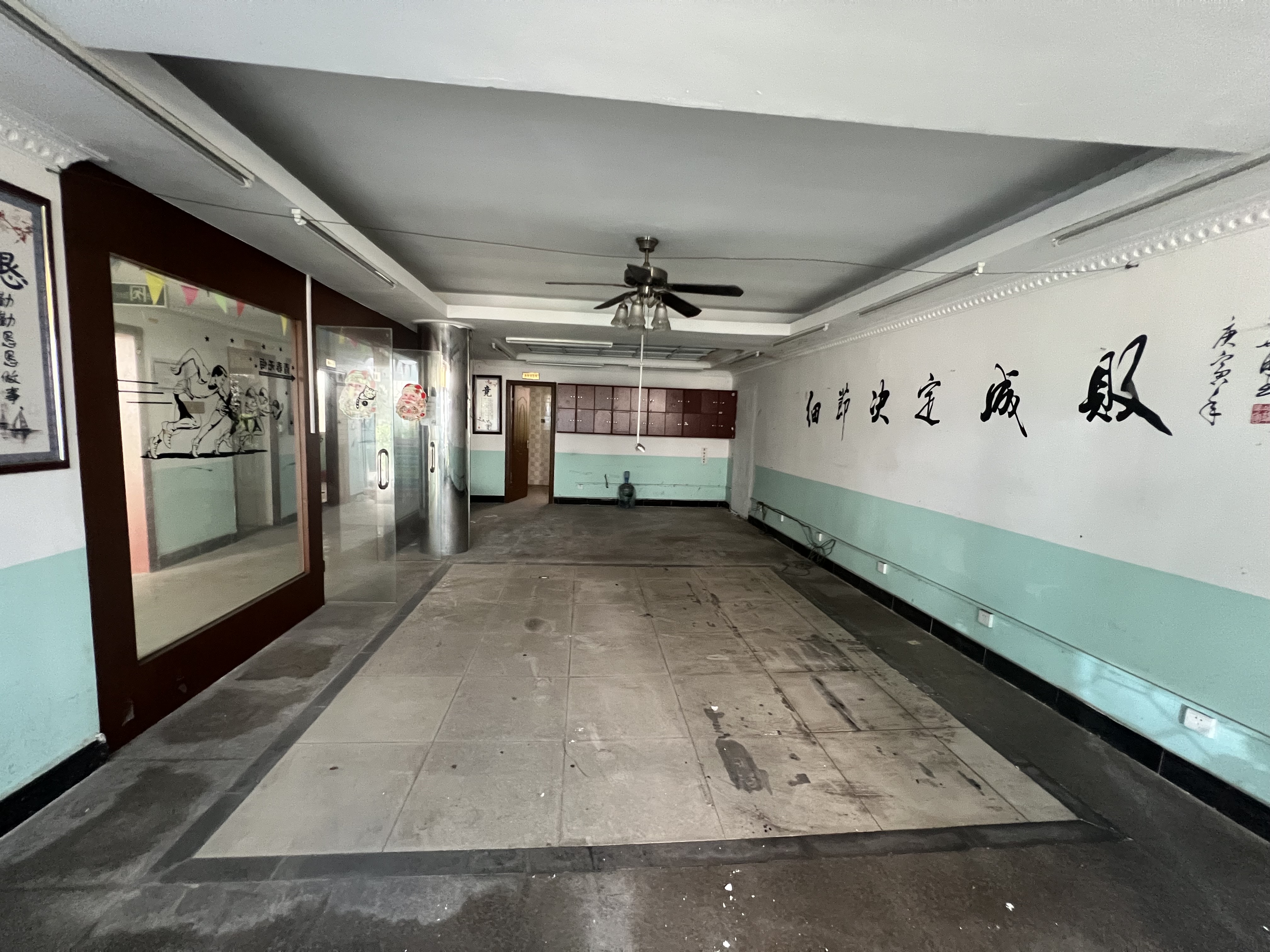 九都大厦 12室2厅3卫 25000.0元/月 九都大厦 12室2厅3卫 25000.0元/月室内图