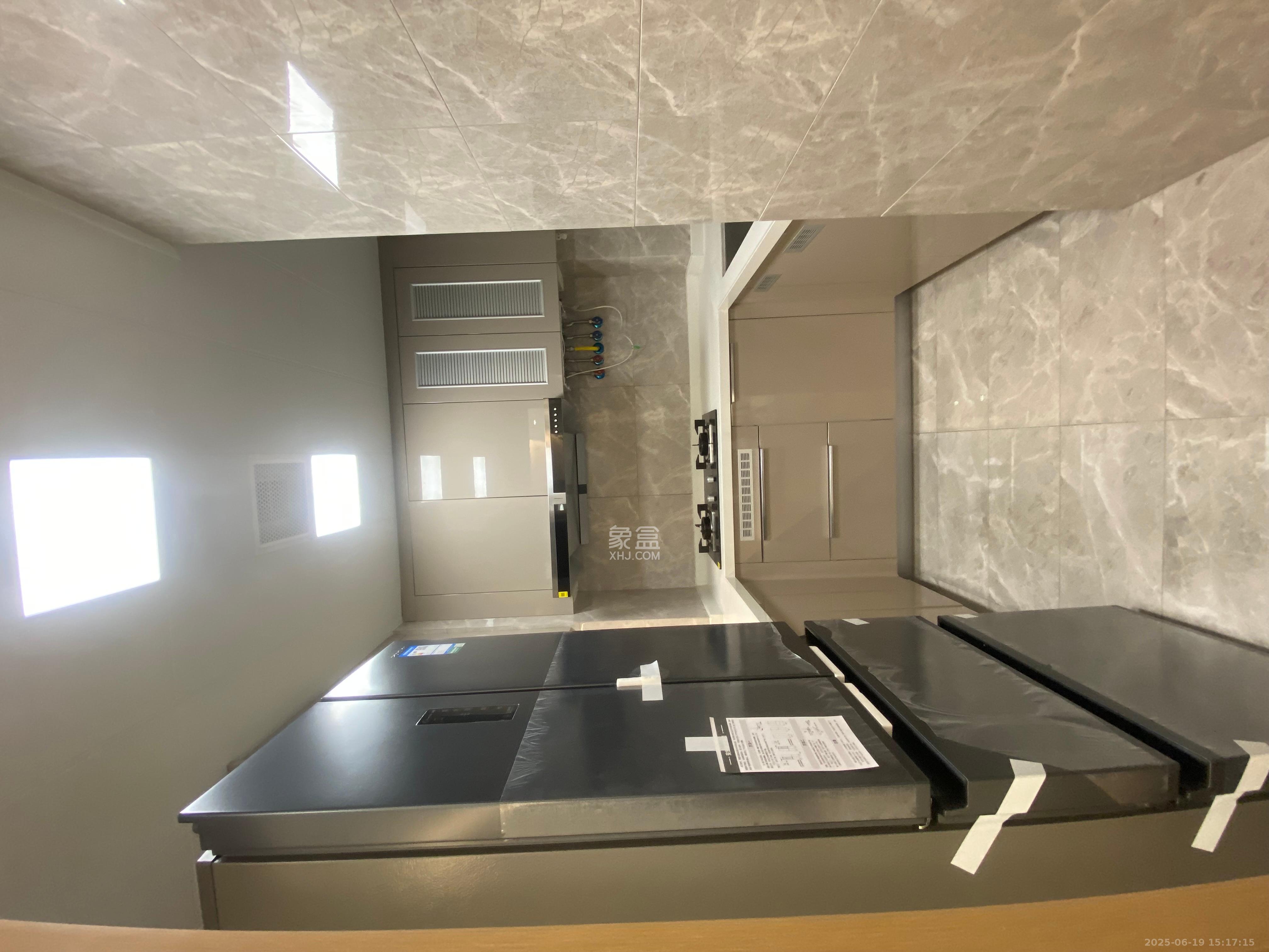 旭辉雨花郡  3室2厅2卫    4000.0元/月室内图