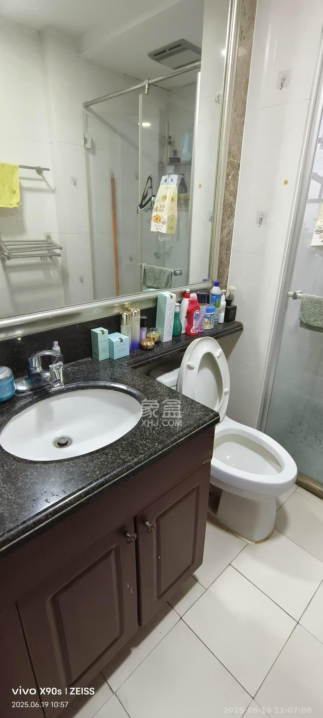 恒大华府  3室2厅1卫    2200.0元/月 恒大华府  3室2厅1卫    2200.0元/月室内图