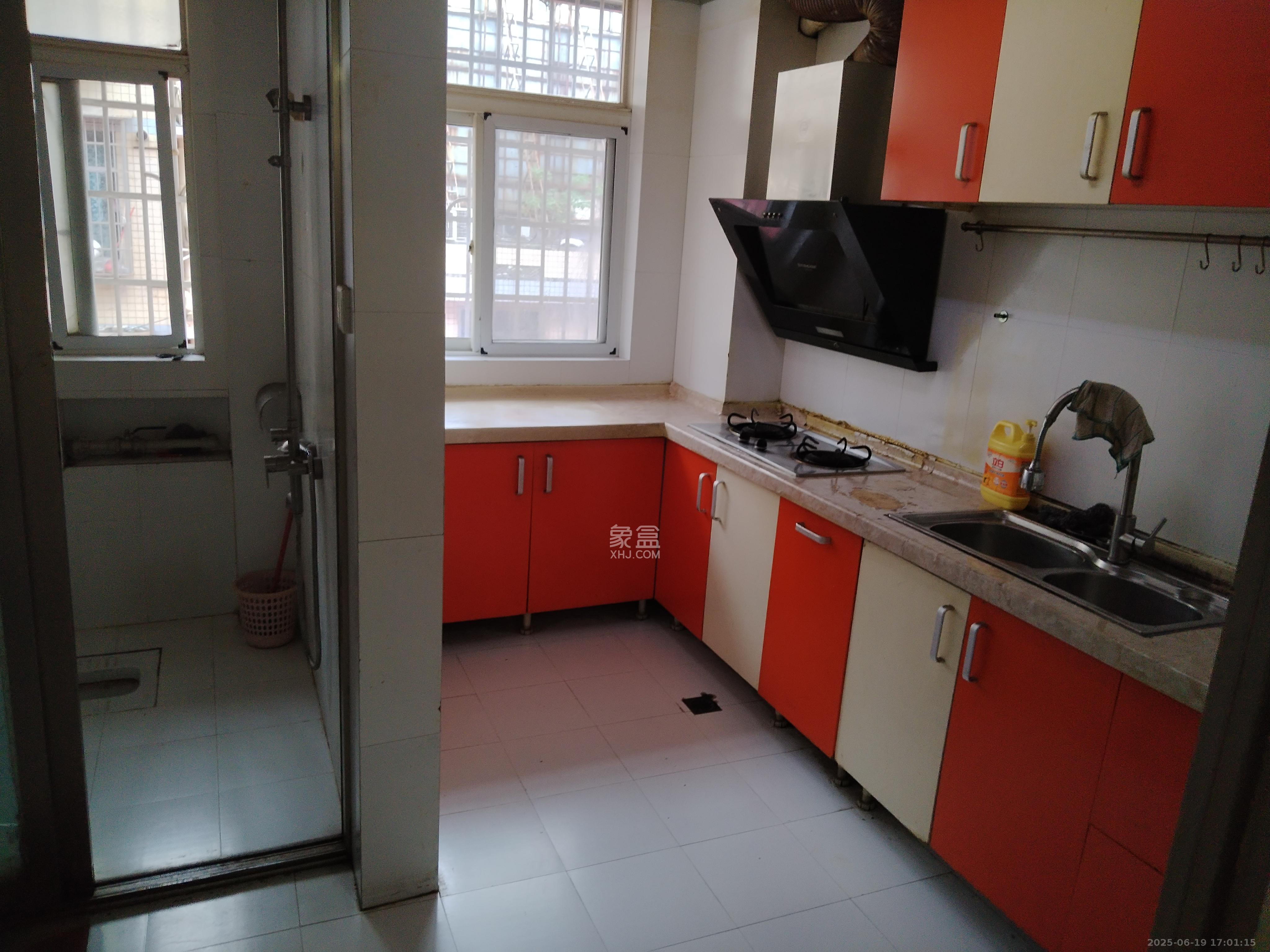 新塘垅小区(高桥物流园)  3室2厅2卫    2200.0元/月 新塘垅小区(高桥物流园)  3室2厅2卫    2200.0元/月室内图