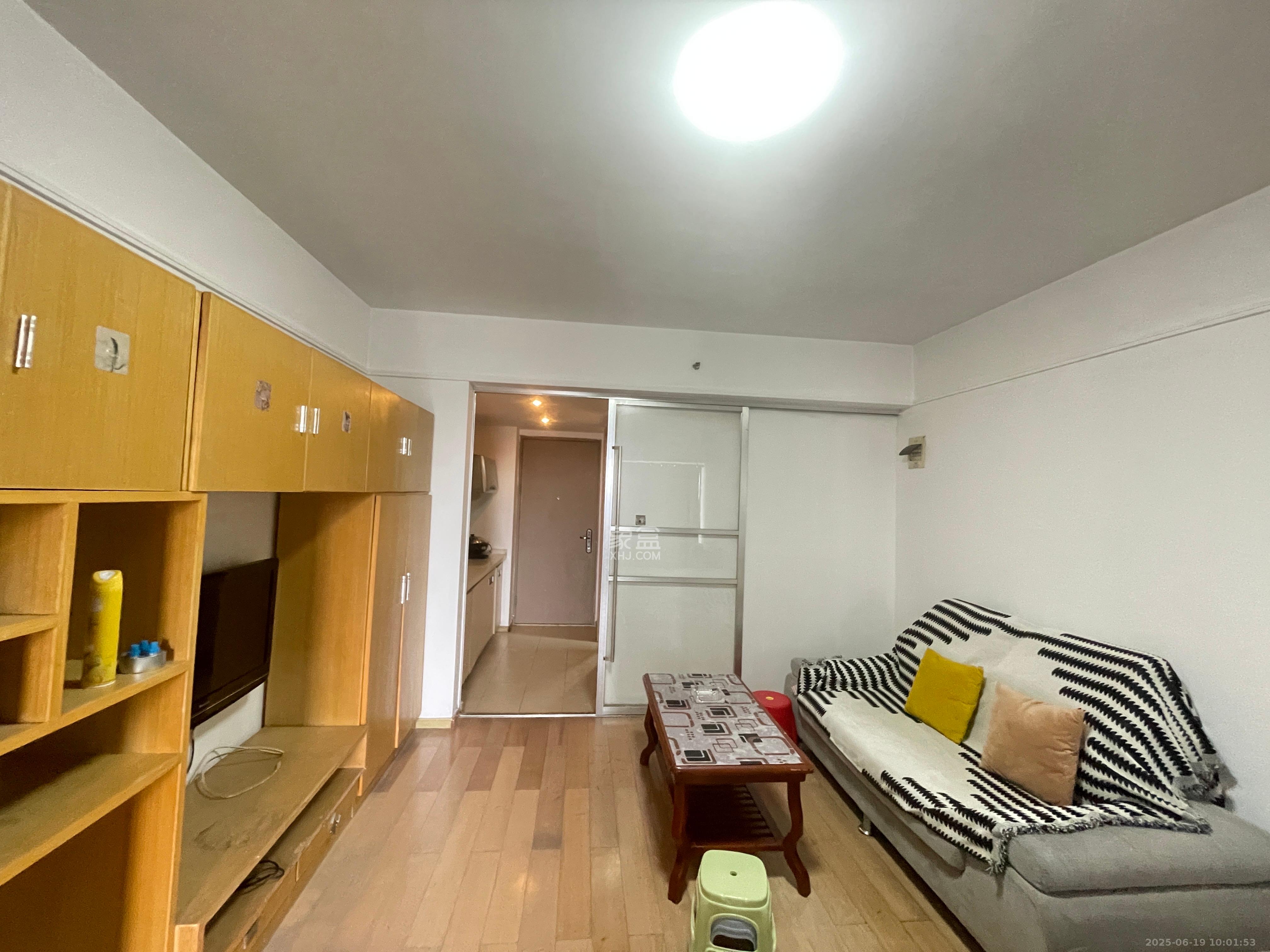 万科金色家园 1室1厅1卫 1450.0元/月 万科金色家园 1室1厅1卫 1450.0元/月室内图