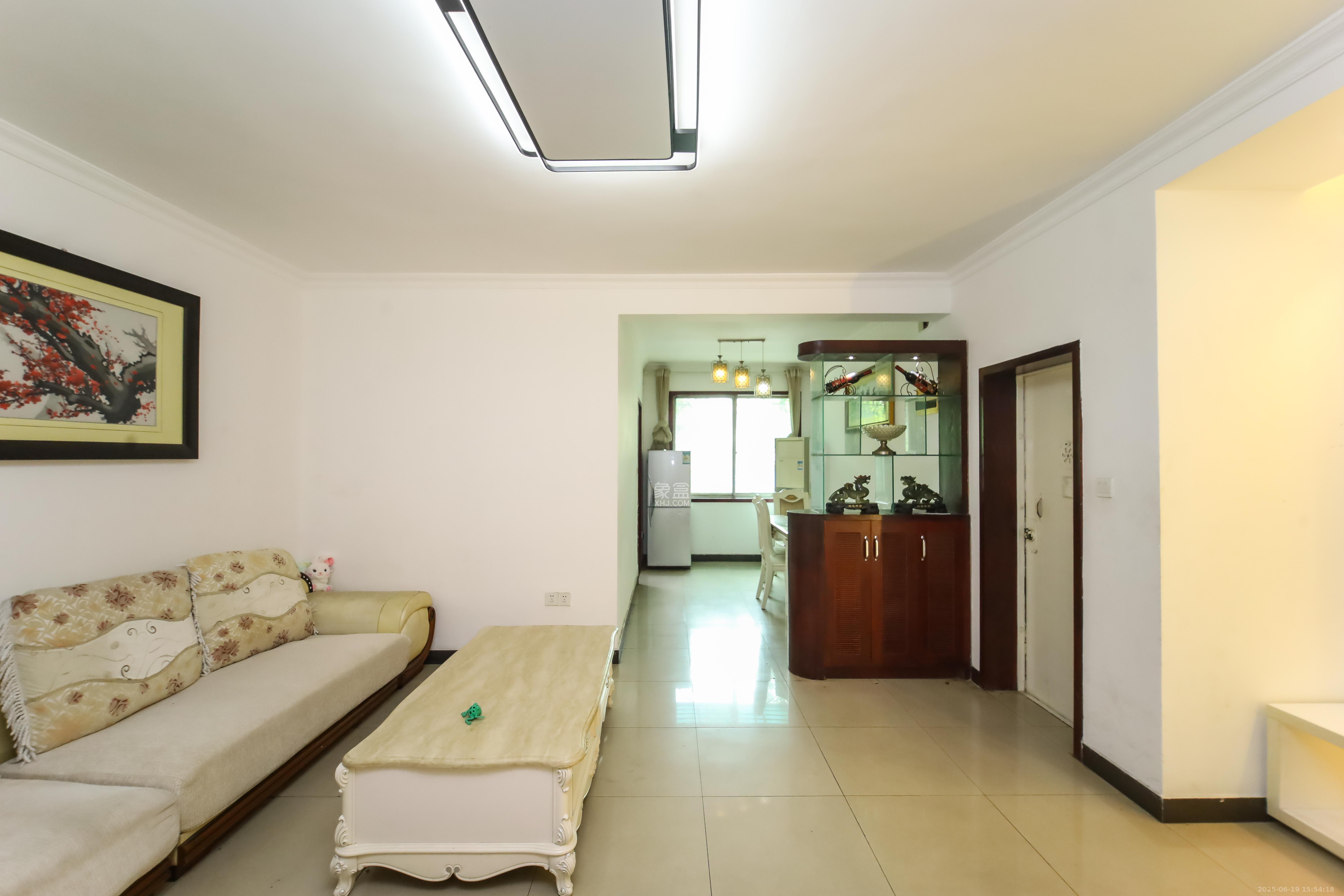 马王堆陶瓷建材新城 2室2厅1卫 51.8万 马王堆陶瓷建材新城 2室2厅1卫 51.8万客厅