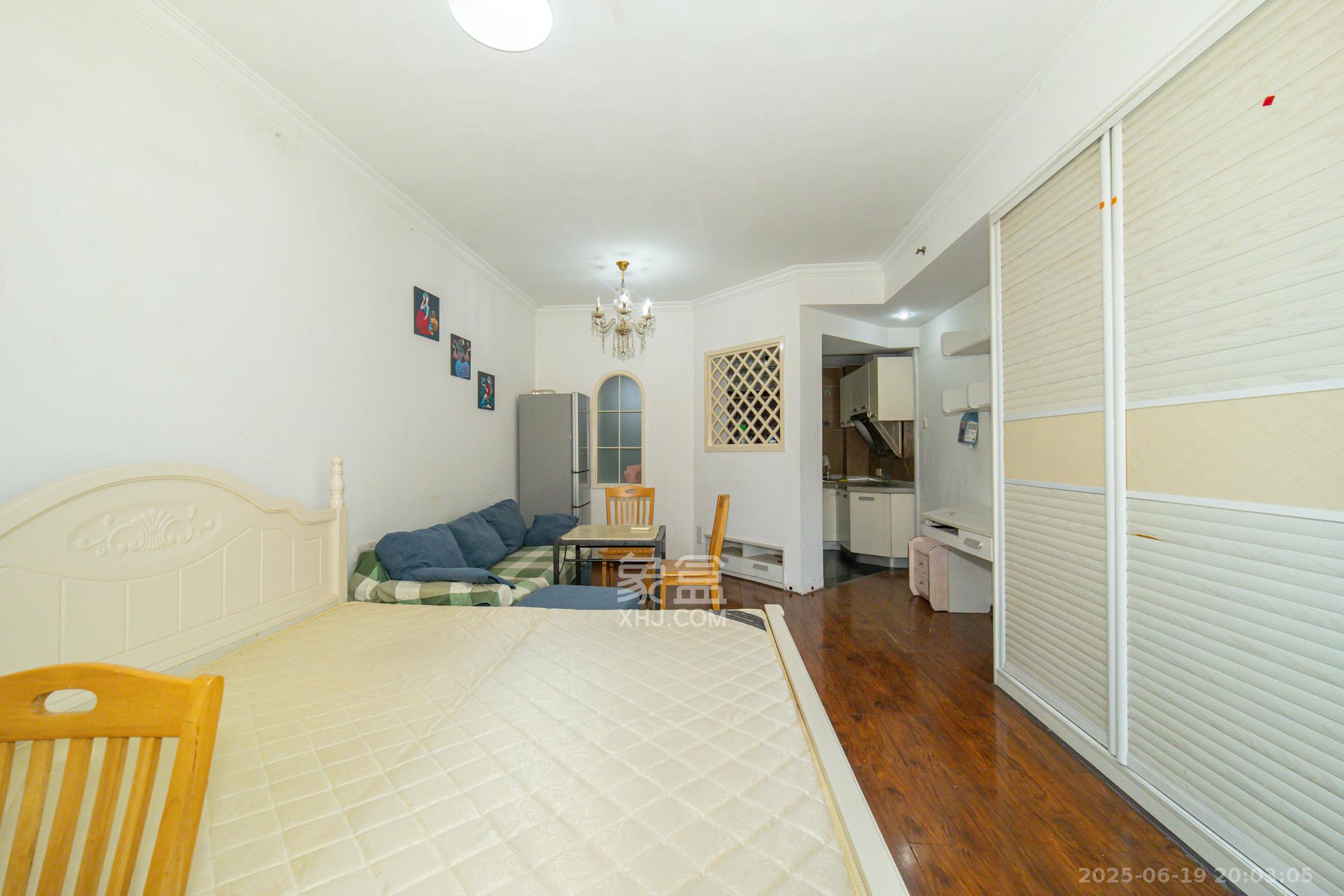 时代星城 1室1厅1卫 21.8万 时代星城 1室1厅1卫 21.8万客厅