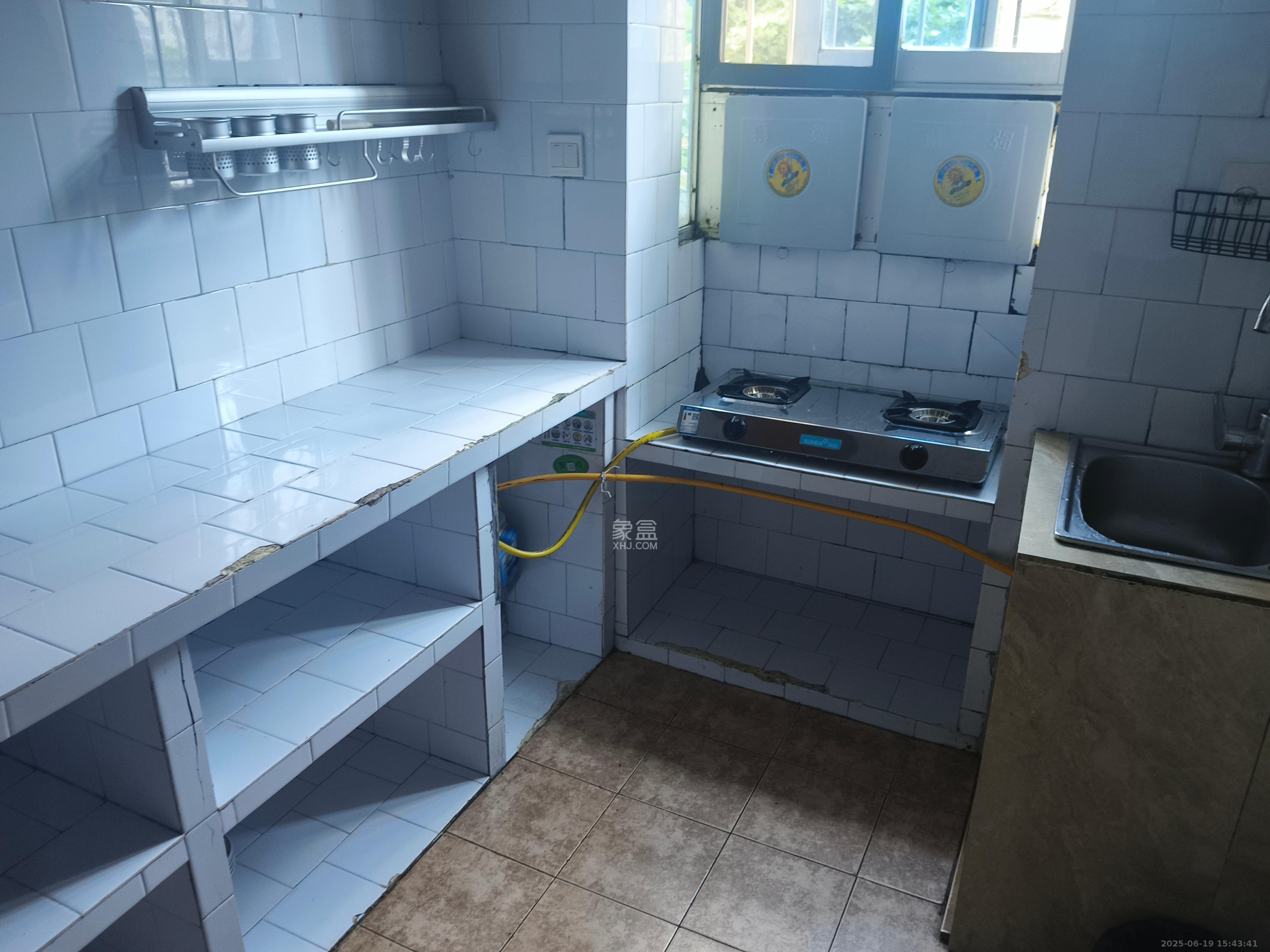 茶馆屋 3室1厅1卫 2000.0元/月 茶馆屋 3室1厅1卫 2000.0元/月室内图