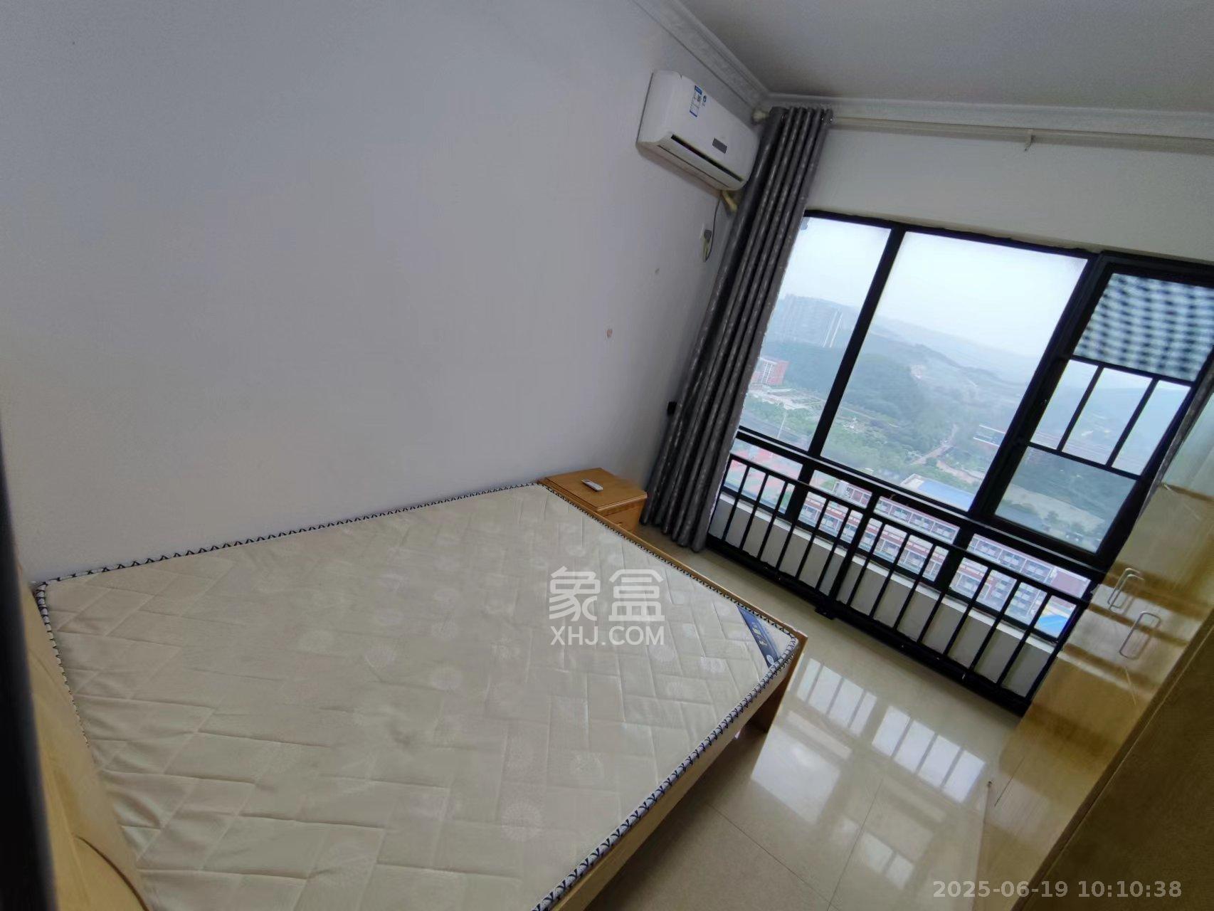 邦盛水岸御园 4室2厅2卫 2400.0元/月 邦盛水岸御园 4室2厅2卫 2400.0元/月室内图