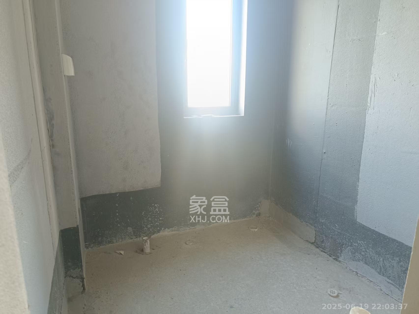 保利东郡  3室2厅2卫    1800.0元/月室内图