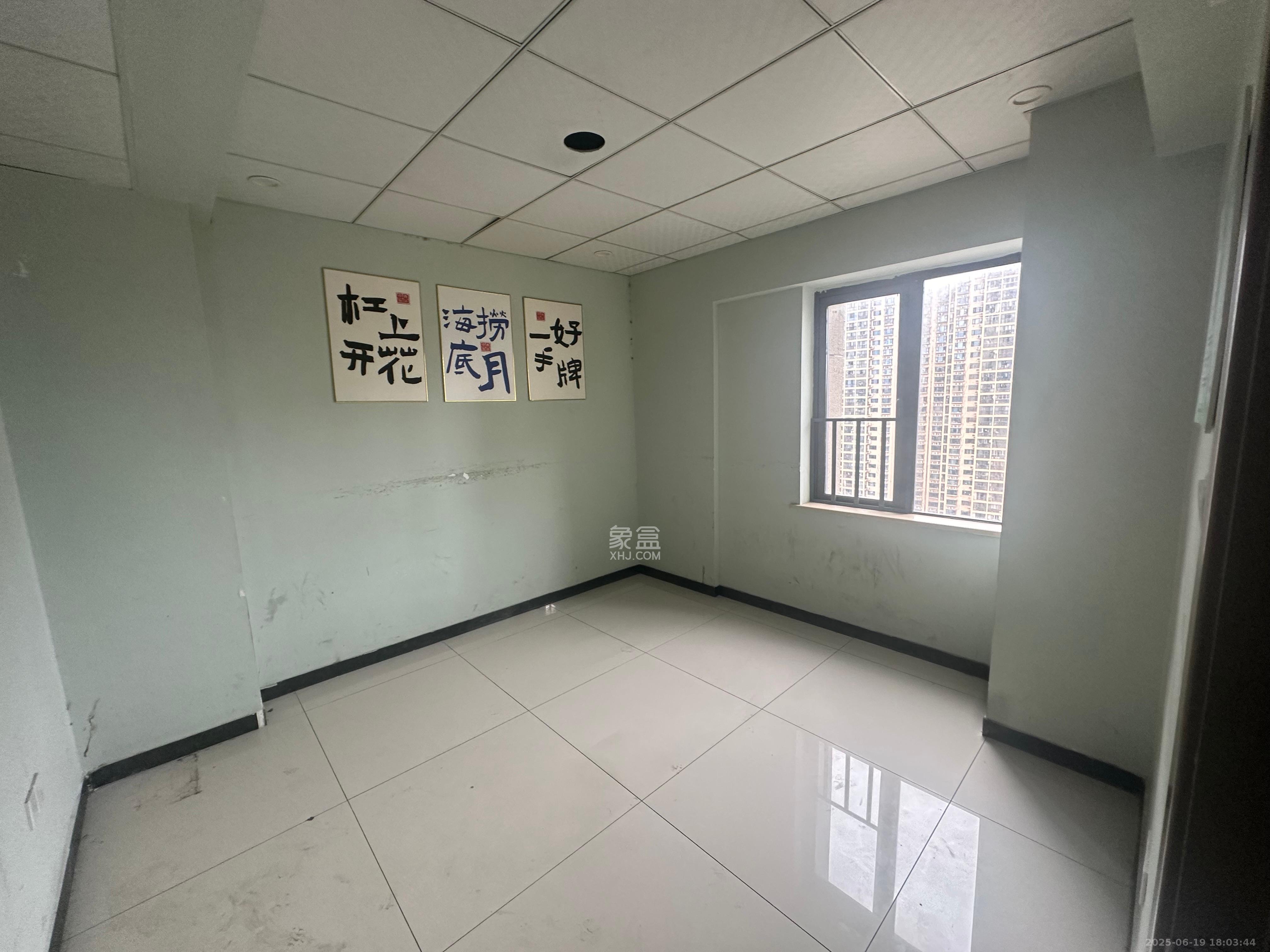 钰龙天下二期（钰龙佳园）  1室0厅0卫    3500.0元/月室内图