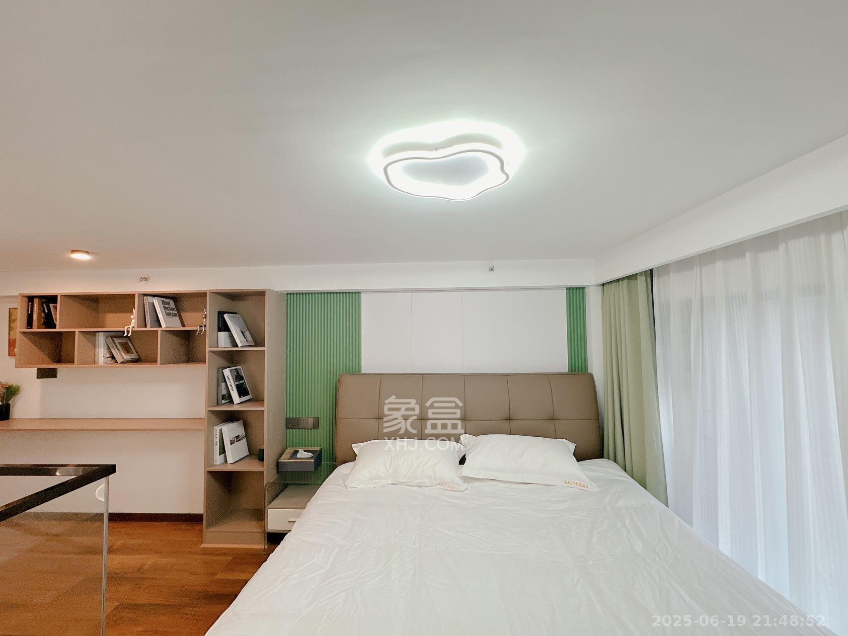 卓越中寰  2室1厅1卫    2500.0元/月 卓越中寰  2室1厅1卫    2500.0元/月室内图