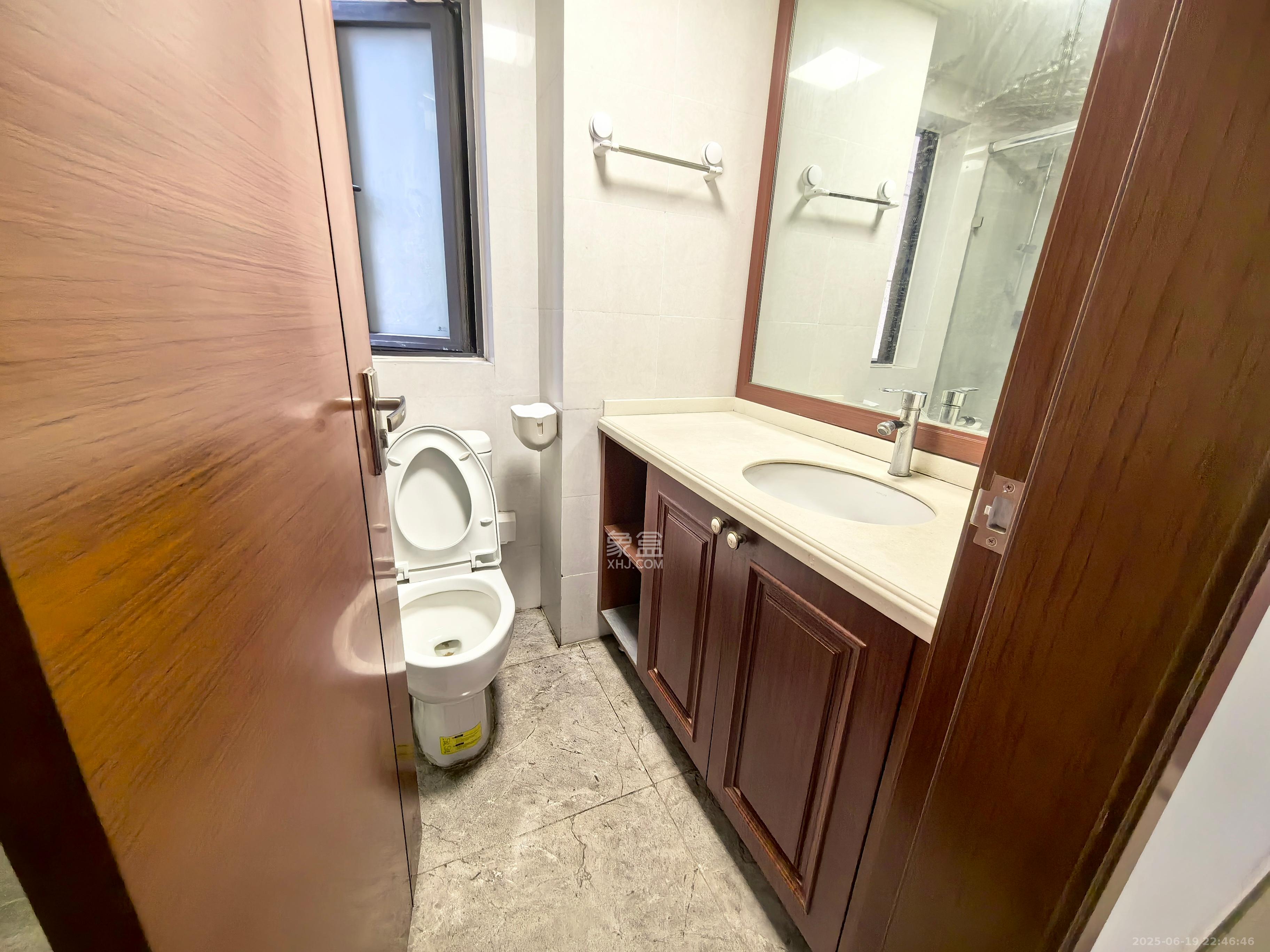 中海新城熙岸(中信新城五期) 3室2厅2卫 2200.0元/月 中海新城熙岸(中信新城五期) 3室2厅2卫 2200.0元/月室内图