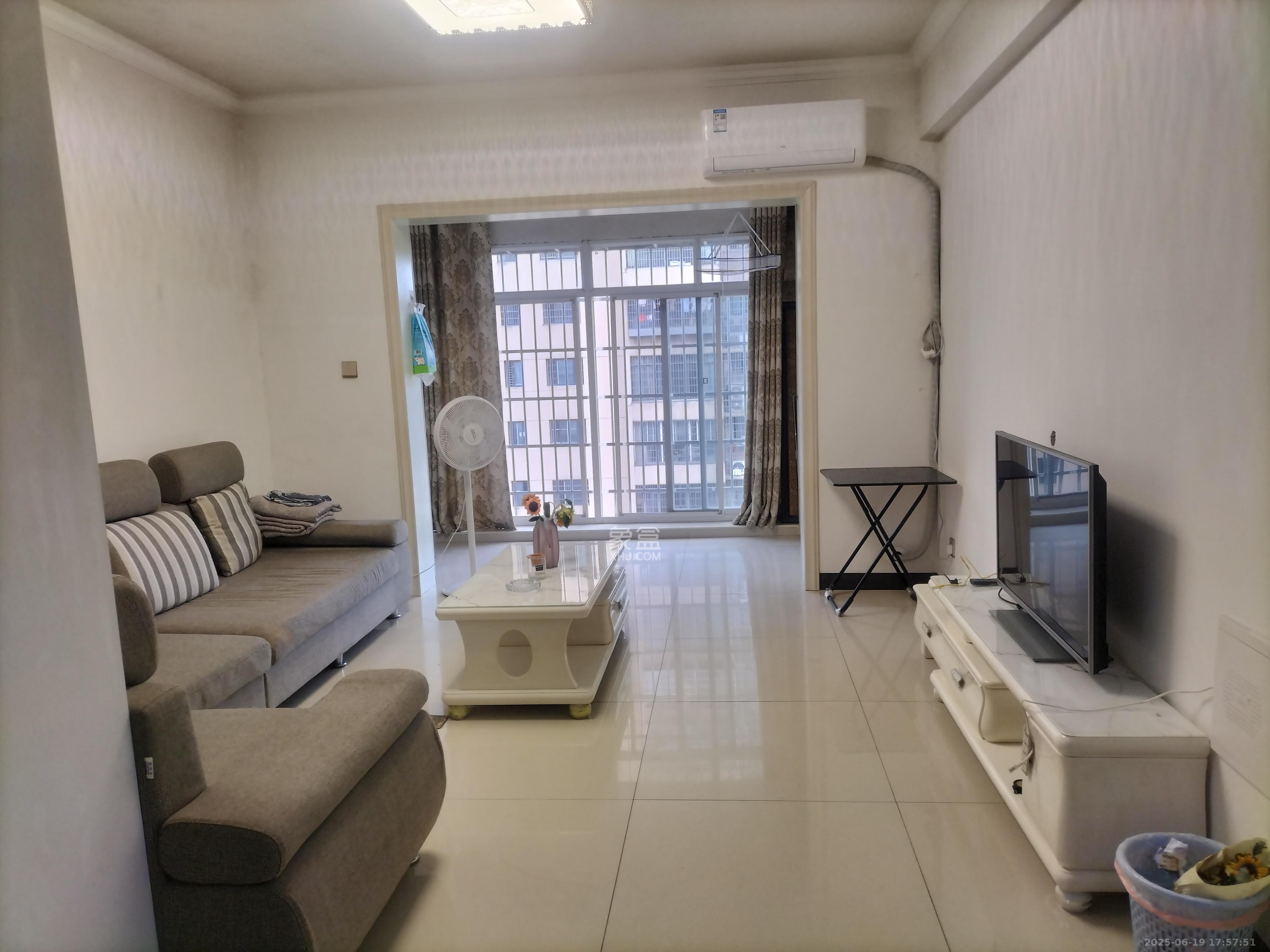 家兴苑  2室2厅1卫    2100.0元/月 家兴苑  2室2厅1卫    2100.0元/月室内图