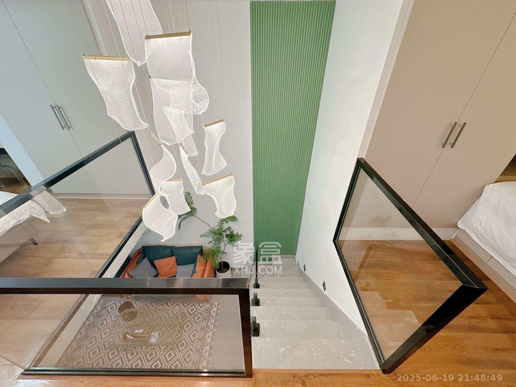 卓越中寰  2室1厅1卫    2500.0元/月 卓越中寰  2室1厅1卫    2500.0元/月室内图