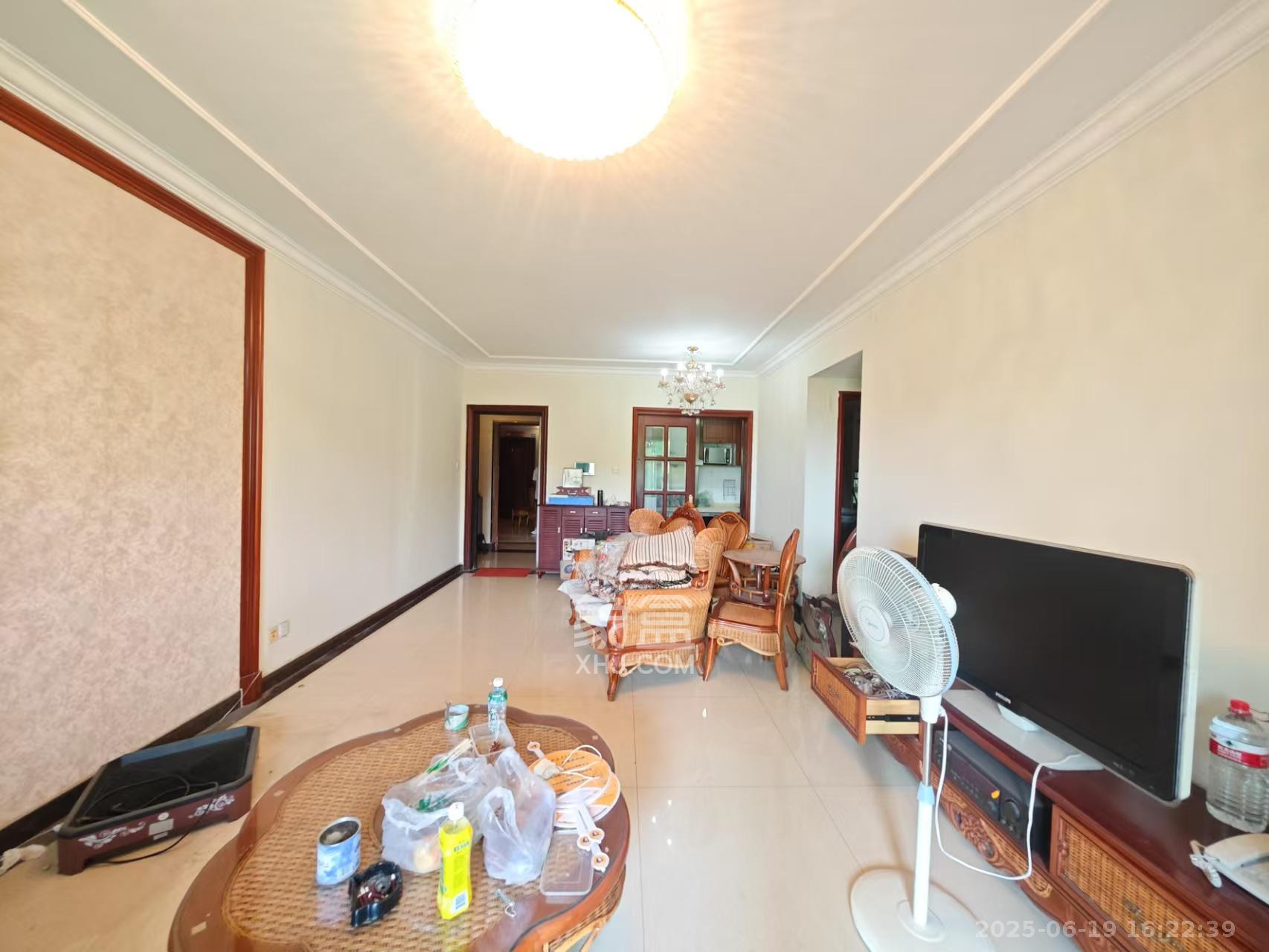 恒大城 3室2厅2卫 2300.0元/月 恒大城 3室2厅2卫 2300.0元/月户型图