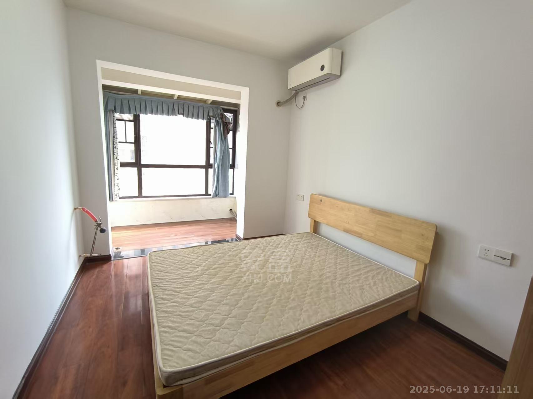 佳兆业金域天下二期 3室2厅2卫 1600.0元/月 佳兆业金域天下二期 3室2厅2卫 1600.0元/月室内图