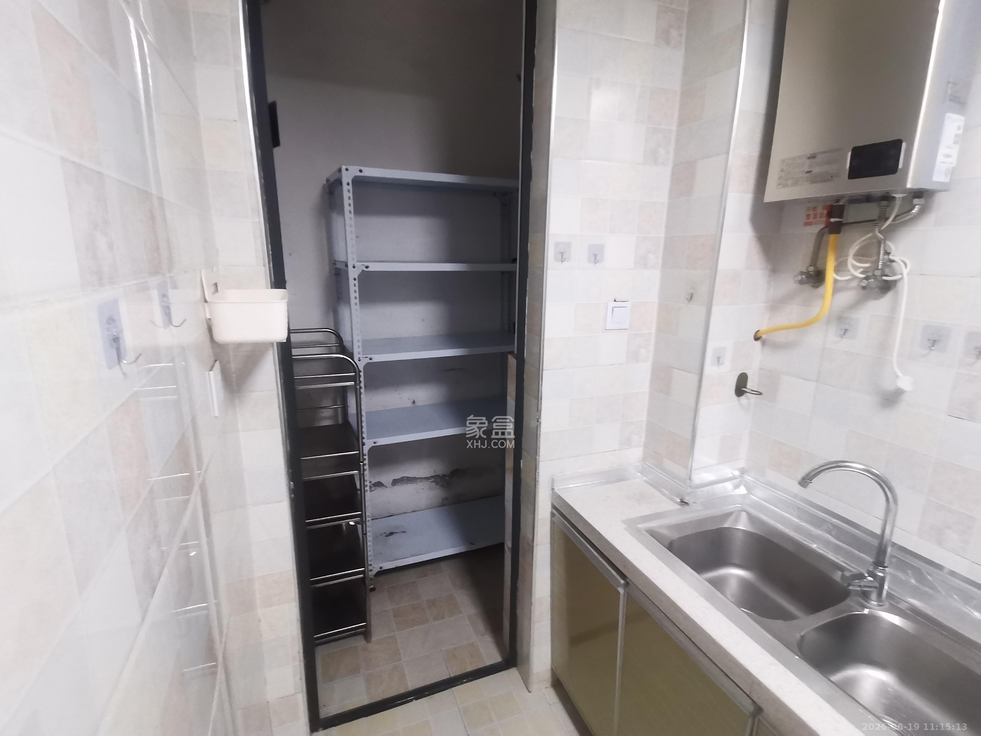 中国铁建梅溪青秀一期 3室2厅1卫 2600.0元/月 中国铁建梅溪青秀一期 3室2厅1卫 2600.0元/月室内图