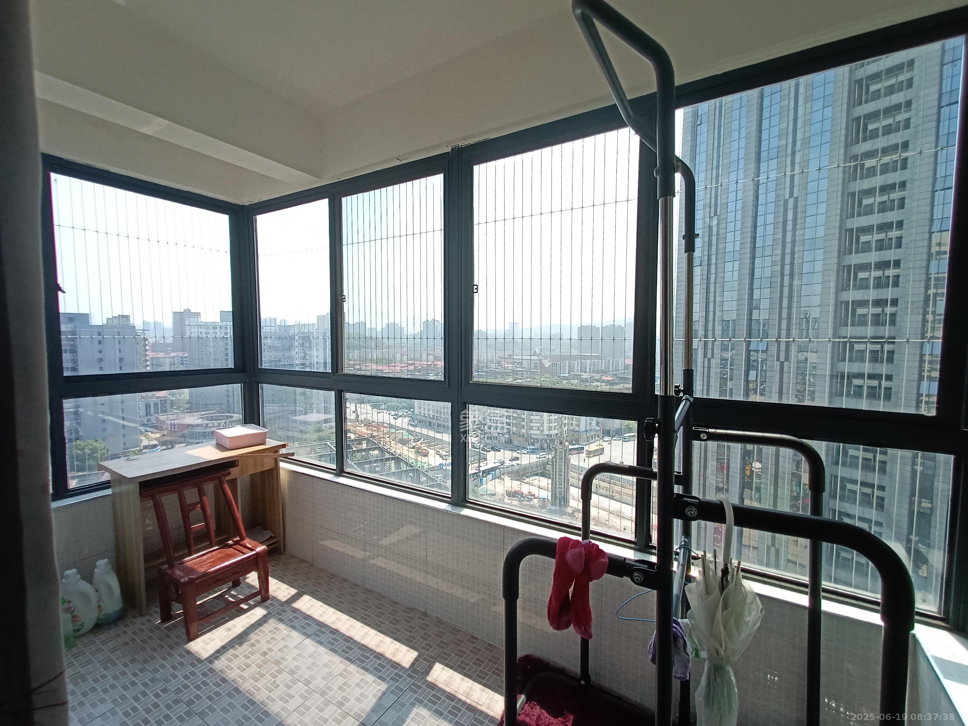 长房时代城 2室2厅1卫 2800.0元/月 长房时代城 2室2厅1卫 2800.0元/月室内图