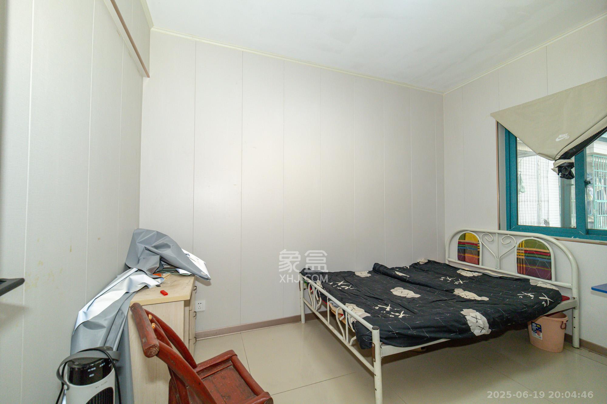 蝴蝶谷 2室2厅1卫 38.0万 蝴蝶谷 2室2厅1卫 38.0万卧室