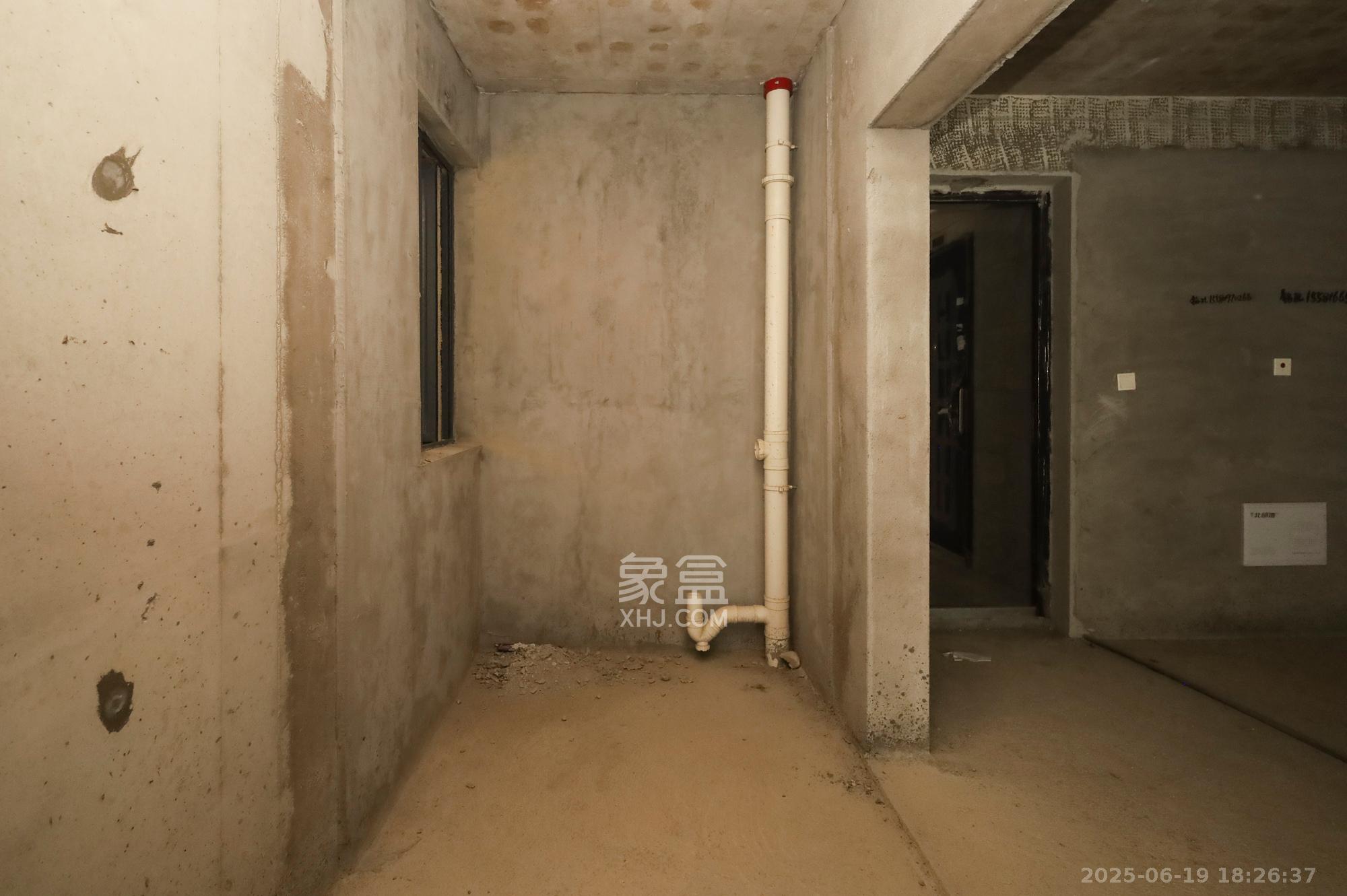 嘉宇北部湾BC区  4室2厅2卫    67.0万 嘉宇北部湾BC区  4室2厅2卫    67.0万厨房