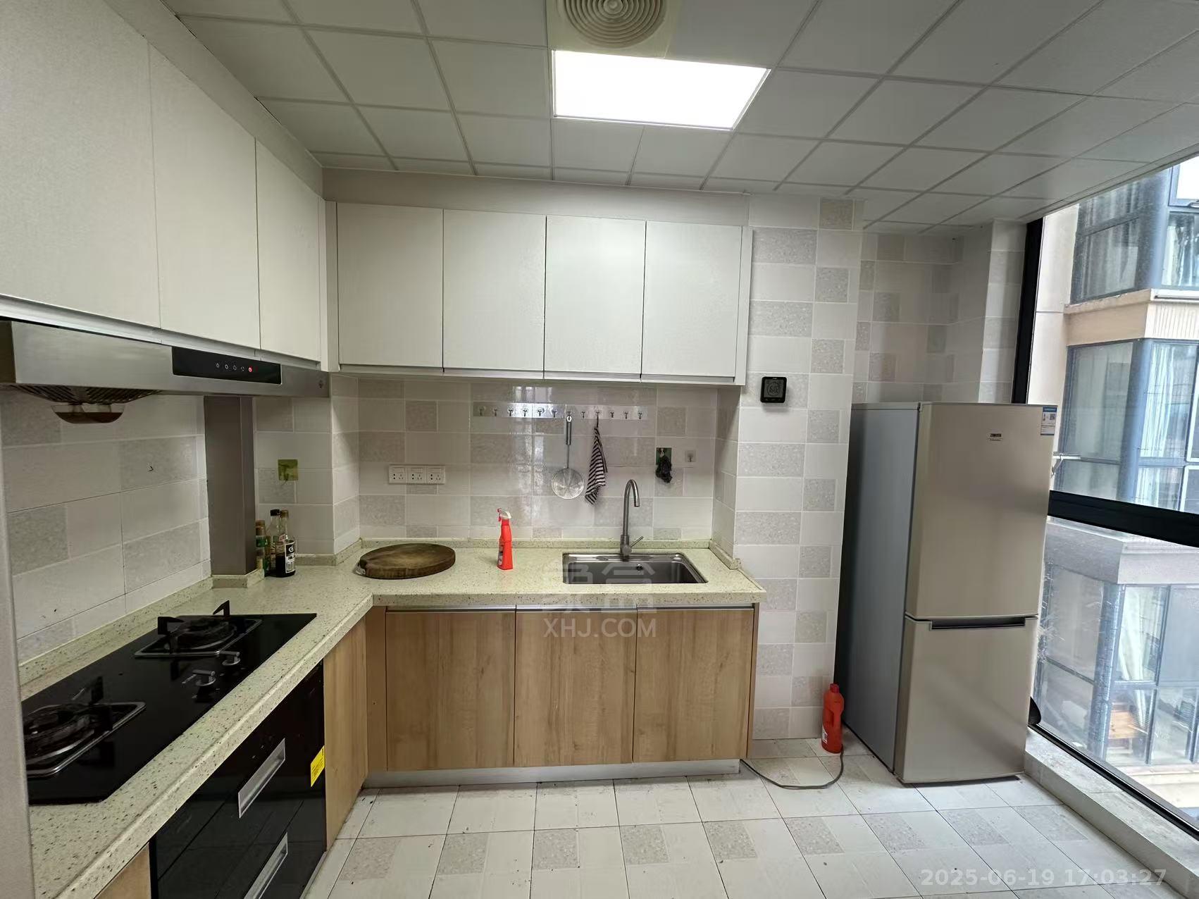 武广国际学苑 3室2厅1卫 2000.0元/月 武广国际学苑 3室2厅1卫 2000.0元/月室内图