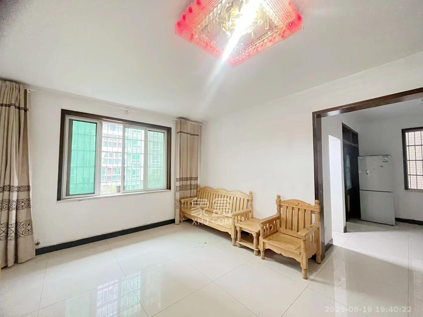 格林星城 3室2厅2卫 2500.0元/月 格林星城 3室2厅2卫 2500.0元/月室内图