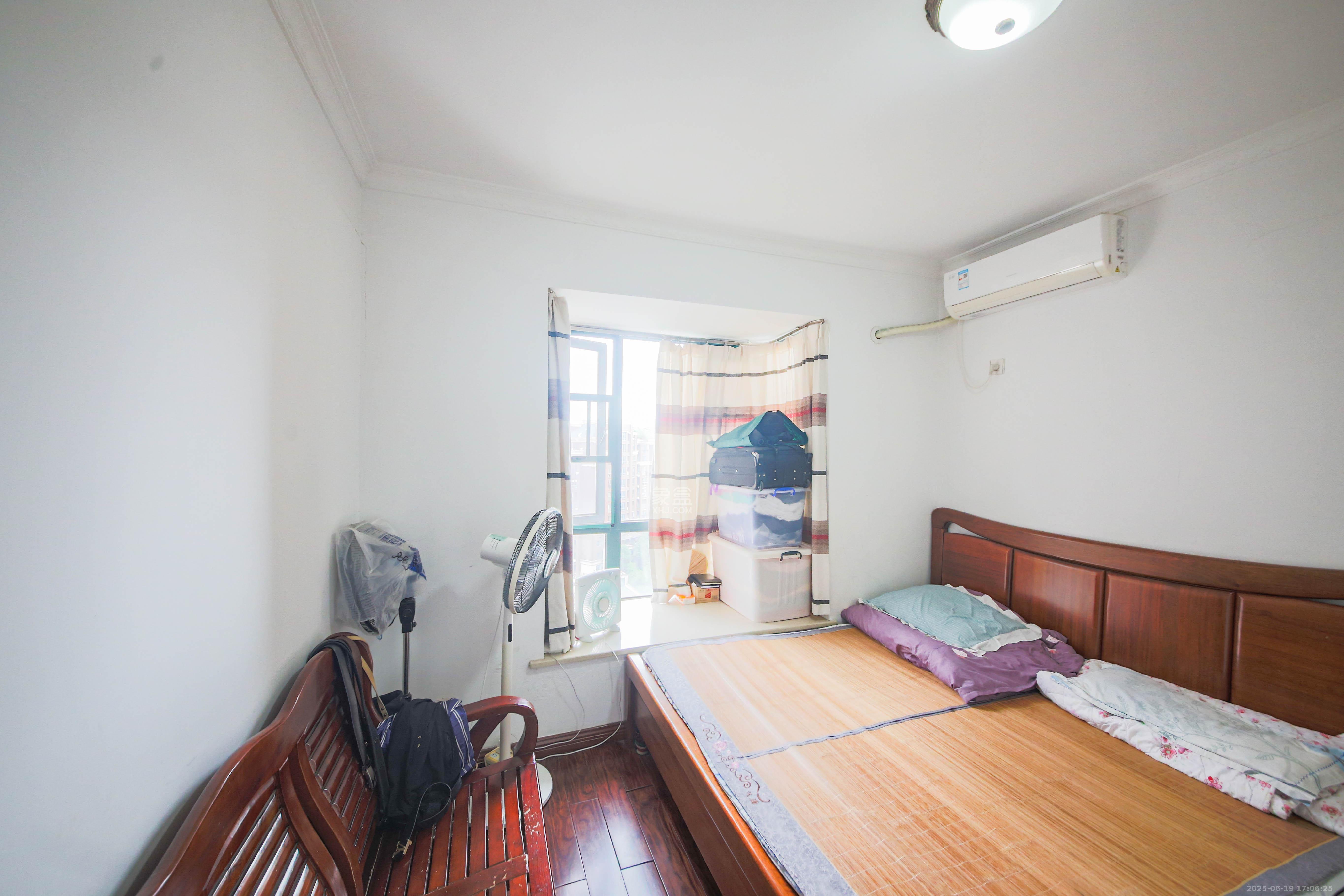 长沙欧洲城  3室2厅1卫    114.0万卧室