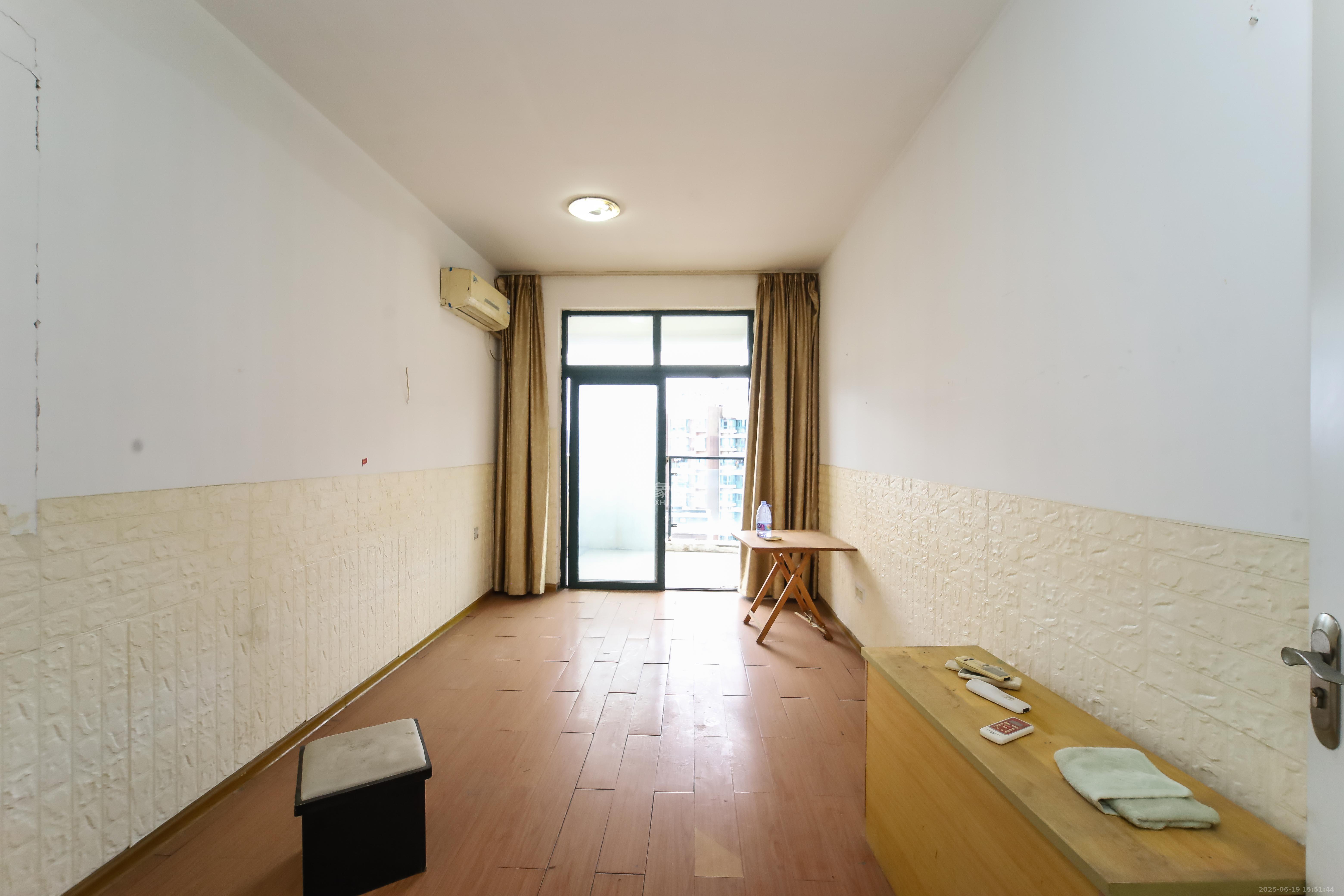 凯乐湘园  3室2厅2卫    95.0万卧室