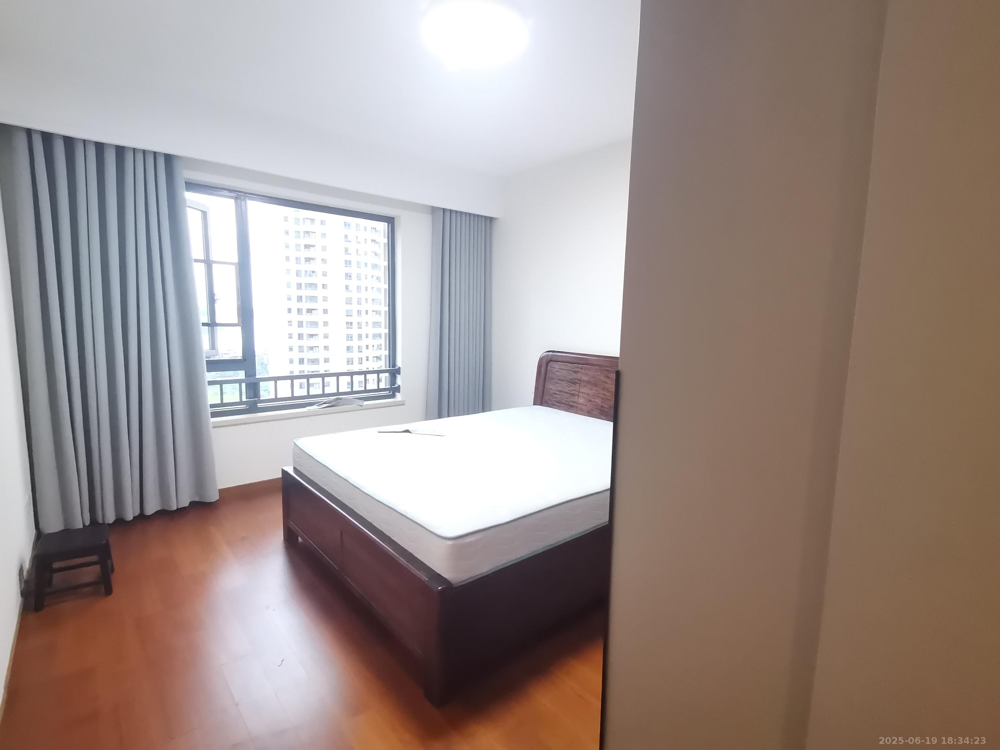 晋合湘水湾四期 3室2厅2卫 3500.0元/月 晋合湘水湾四期 3室2厅2卫 3500.0元/月室内图