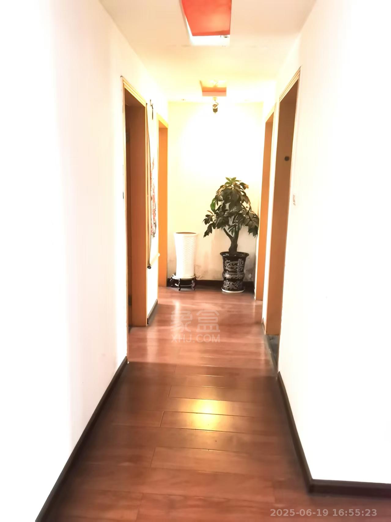 紫苑江岸 3室2厅2卫 1600.0元/月 紫苑江岸 3室2厅2卫 1600.0元/月室内图