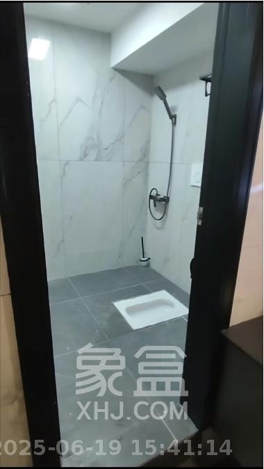 青和上座(上味舫大厦)  1室1厅1卫    2000.0元/月 青和上座(上味舫大厦)  1室1厅1卫    2000.0元/月室内图