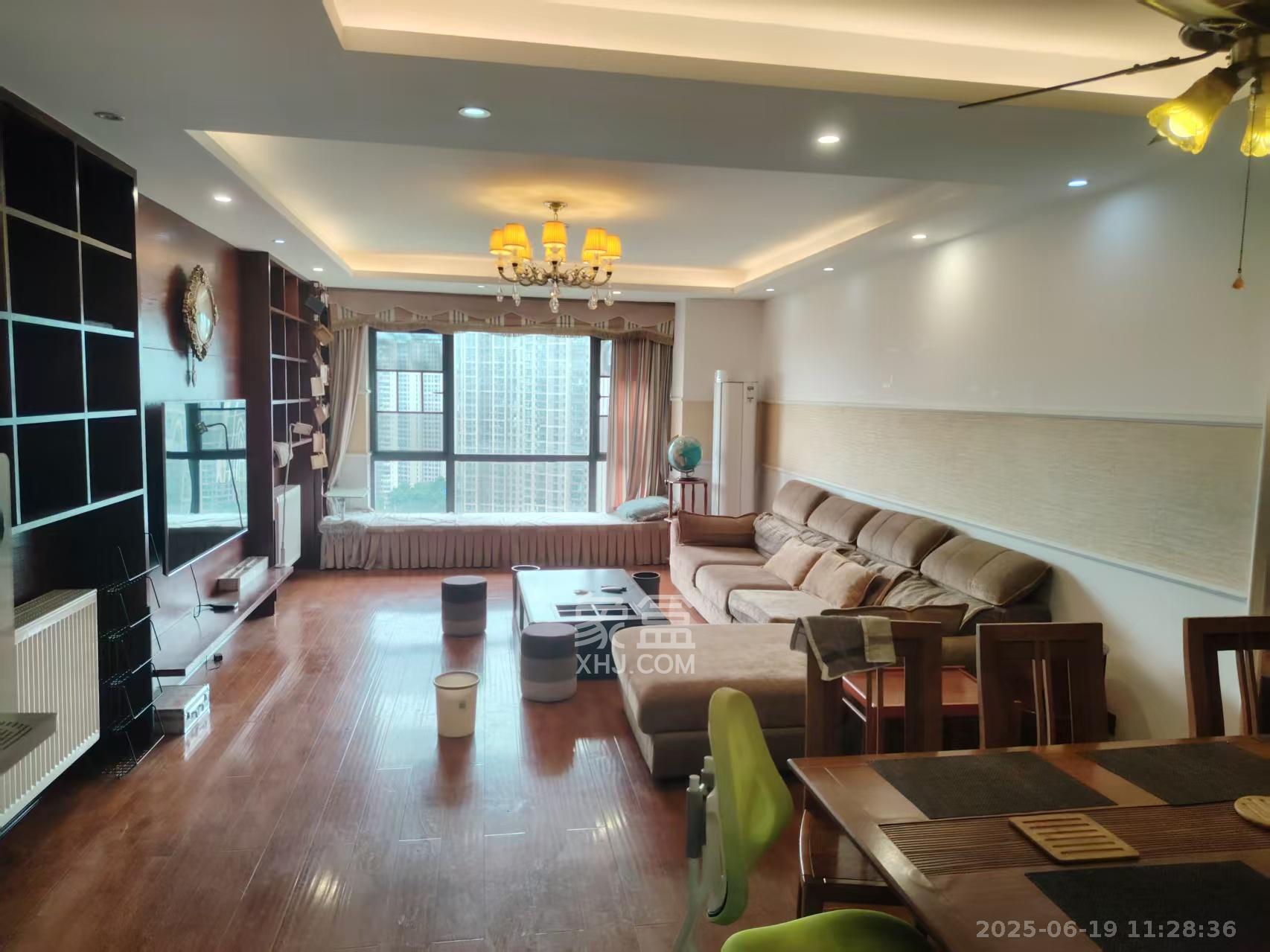 兰亭湾畔  4室2厅2卫    3700.0元/月室内图